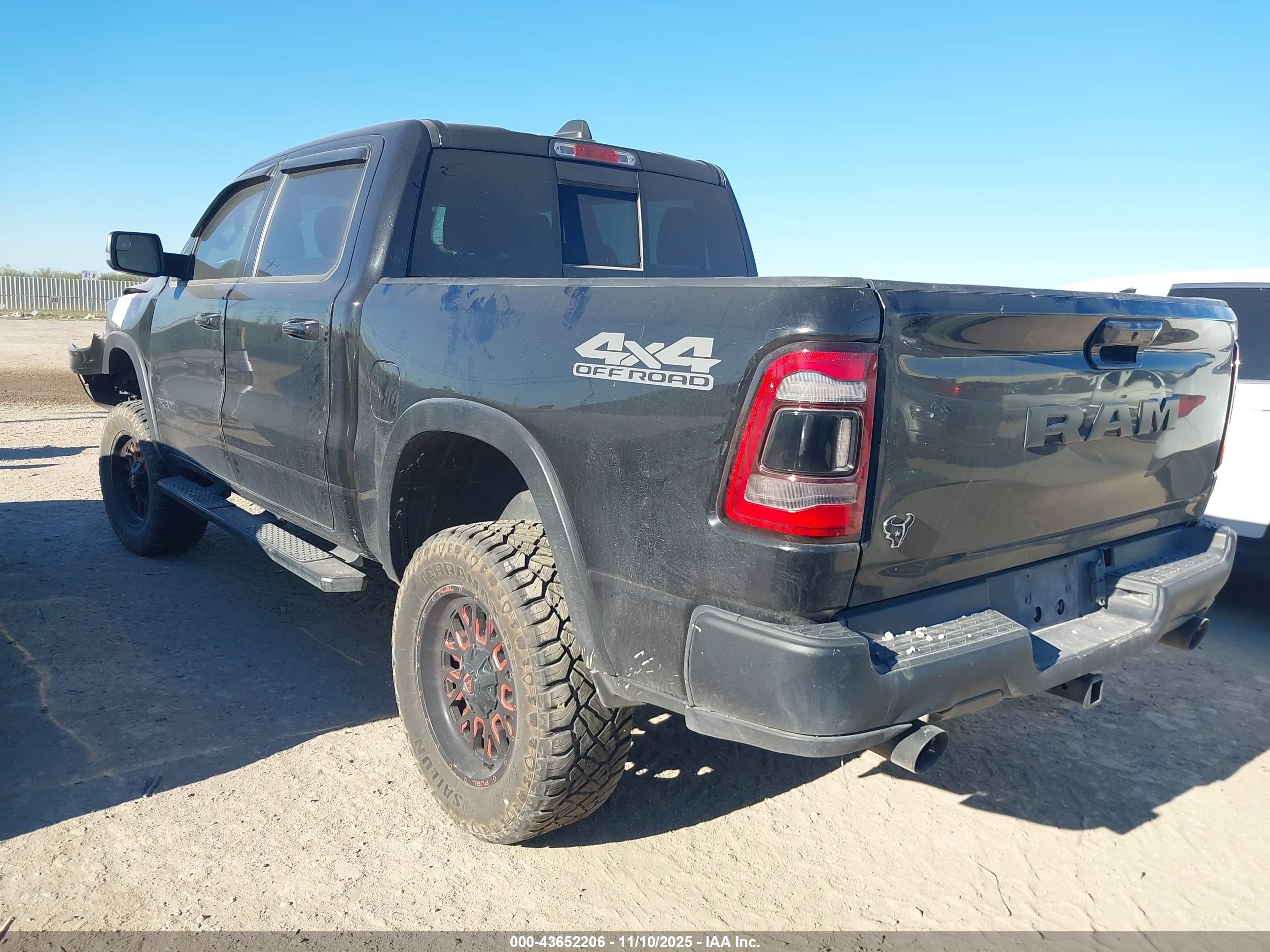 RAM 1500 image 3