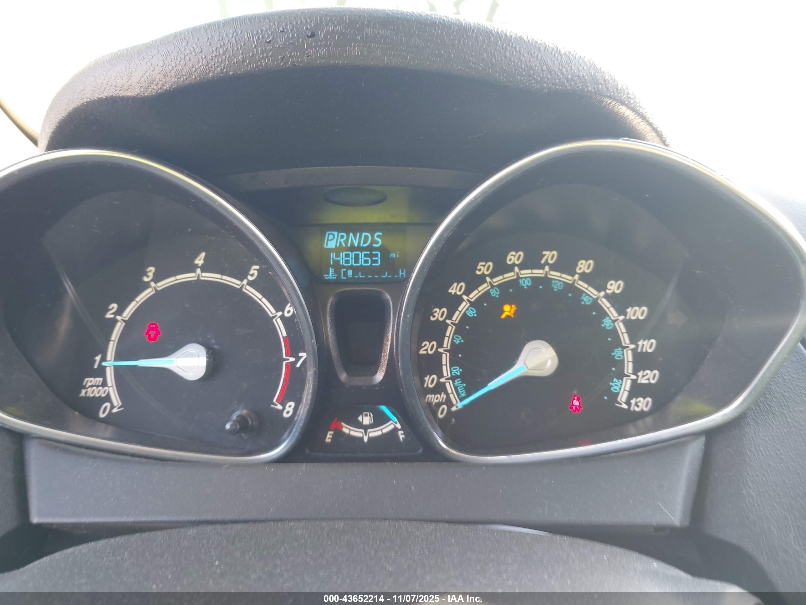 FORD FIESTA image 7