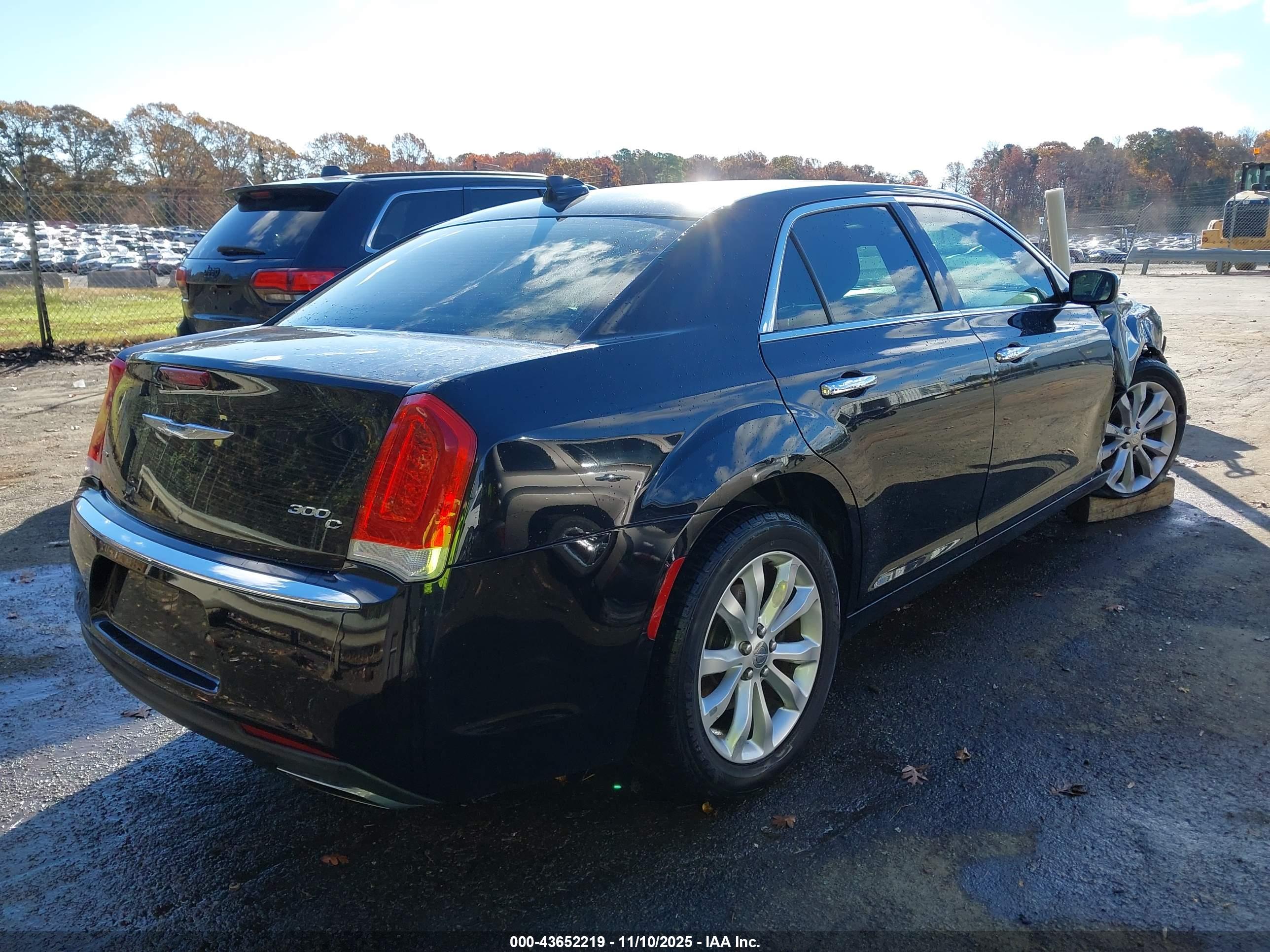 CHRYSLER 300C image 4