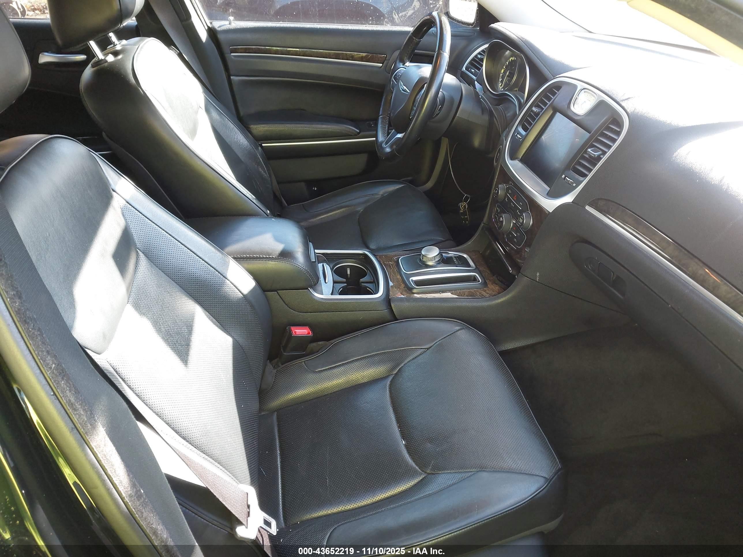 CHRYSLER 300C image 5
