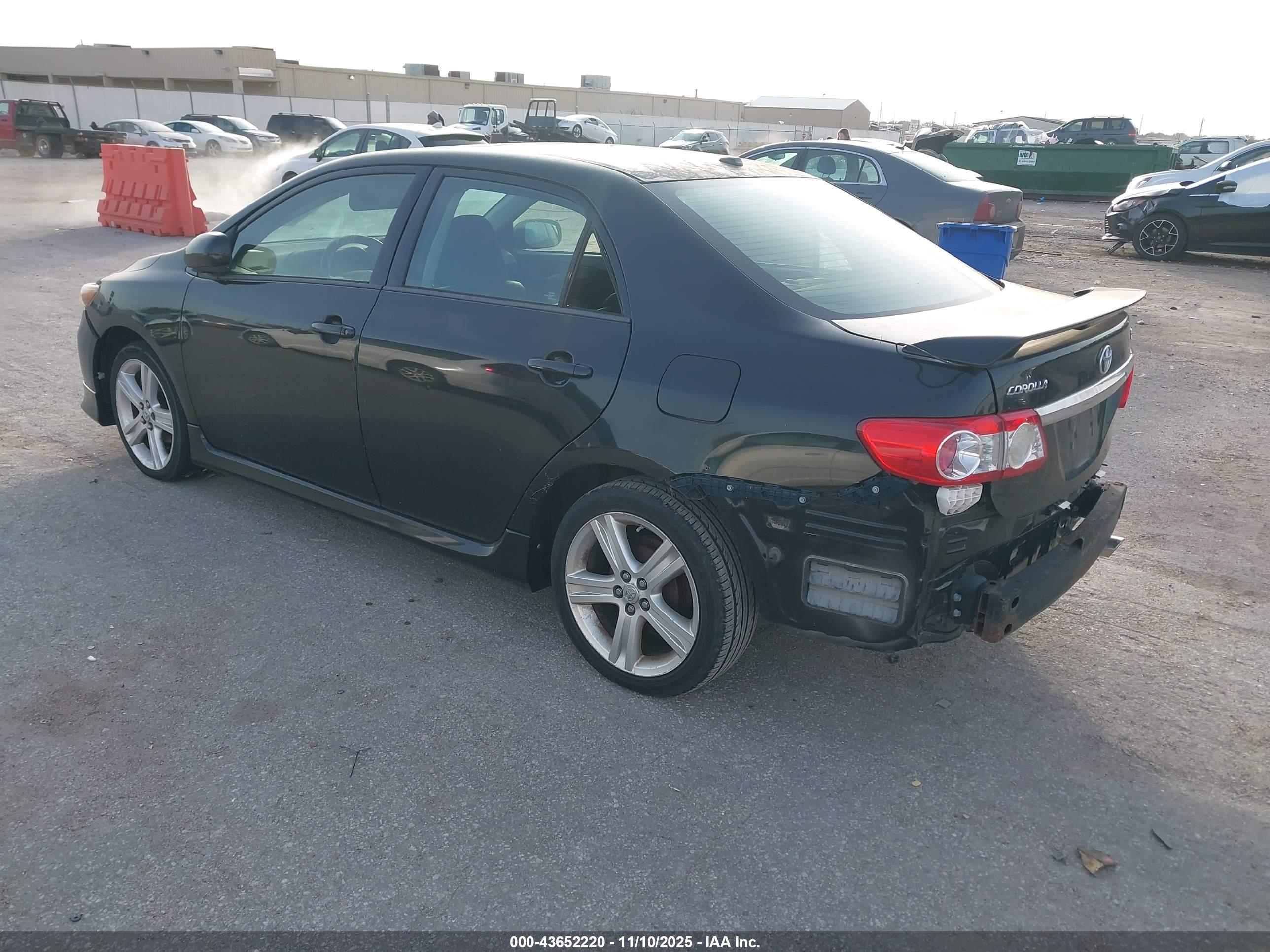 TOYOTA COROLLA image 3