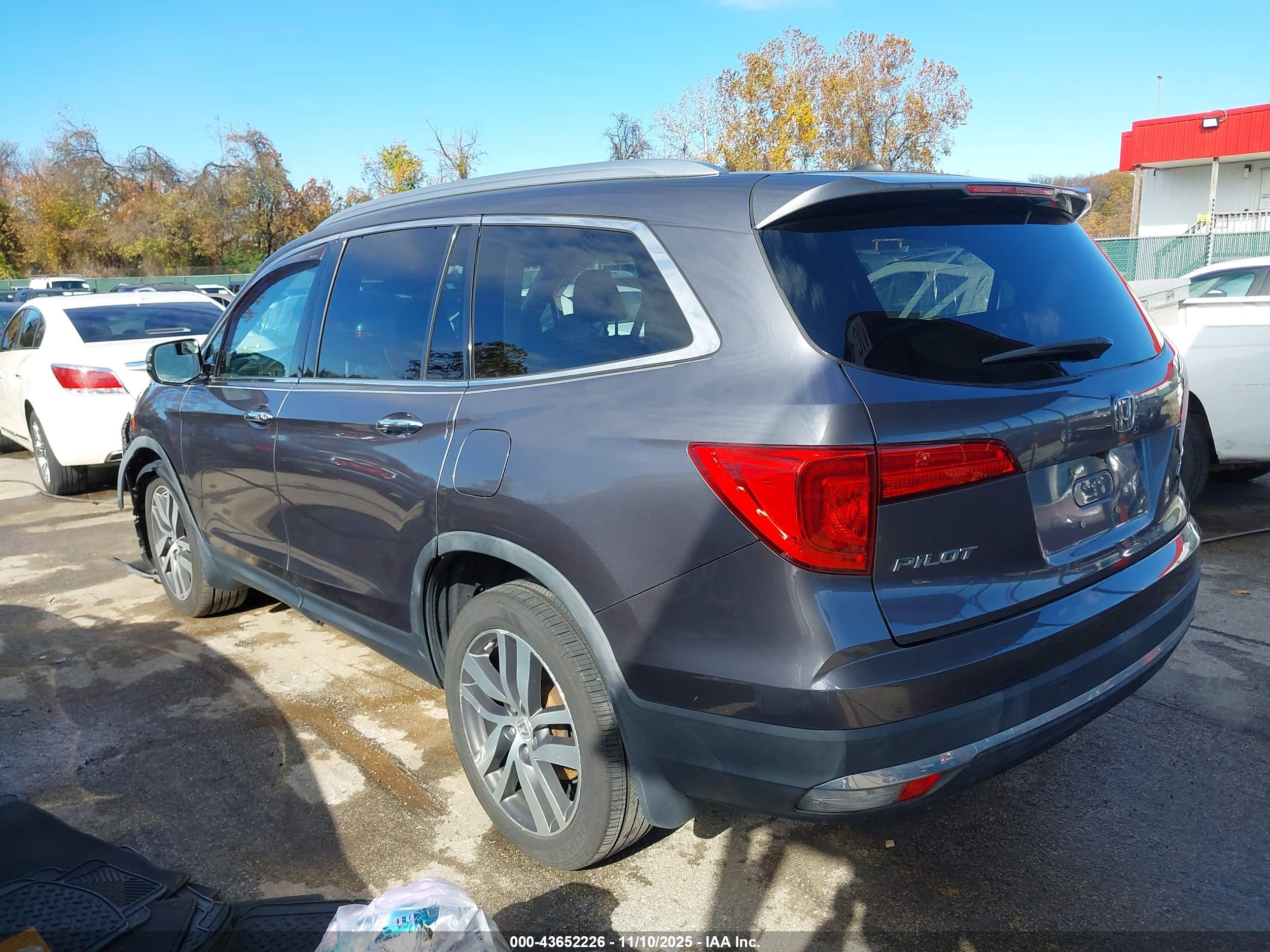 HONDA PILOT image 3