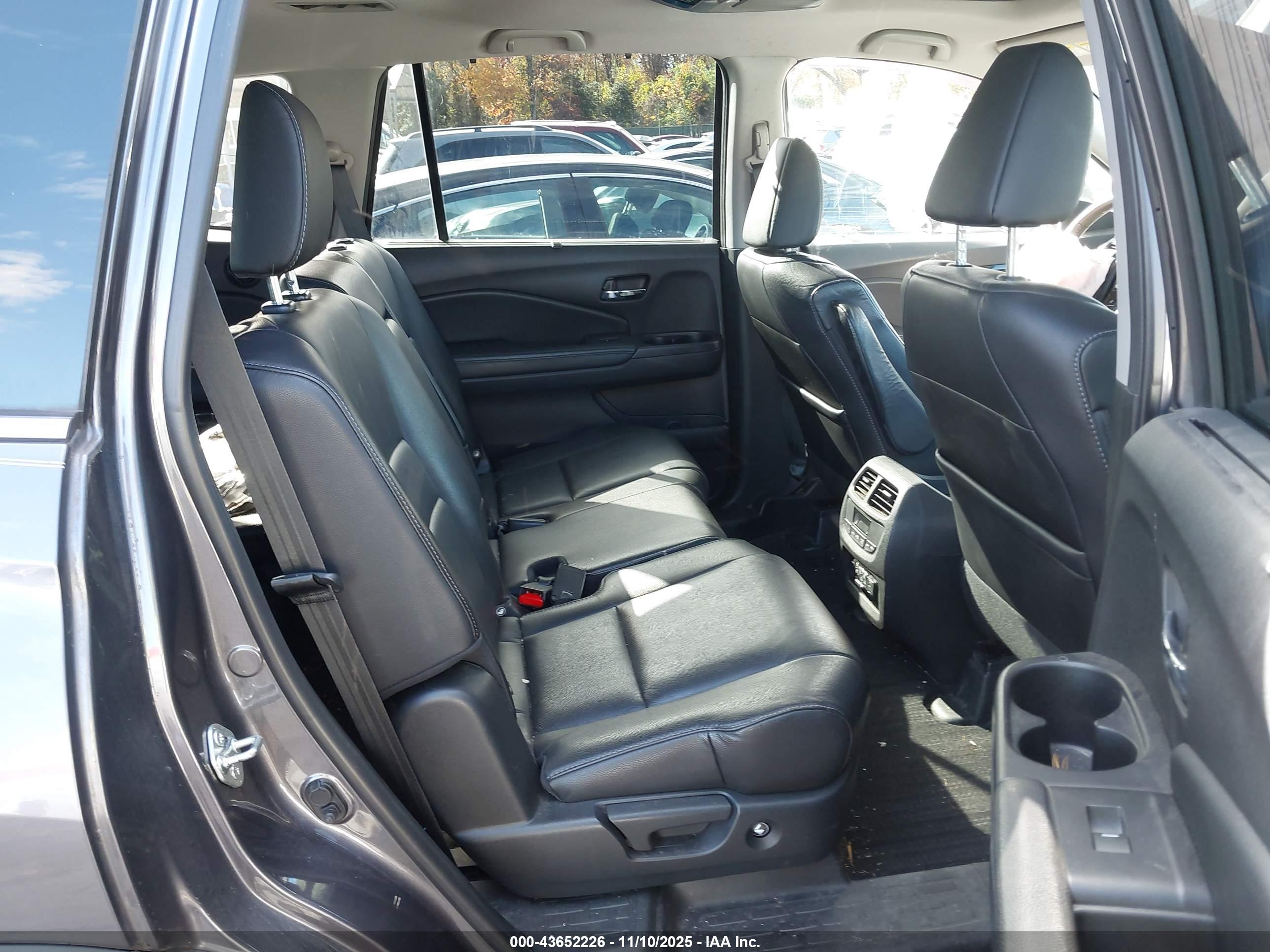HONDA PILOT image 8