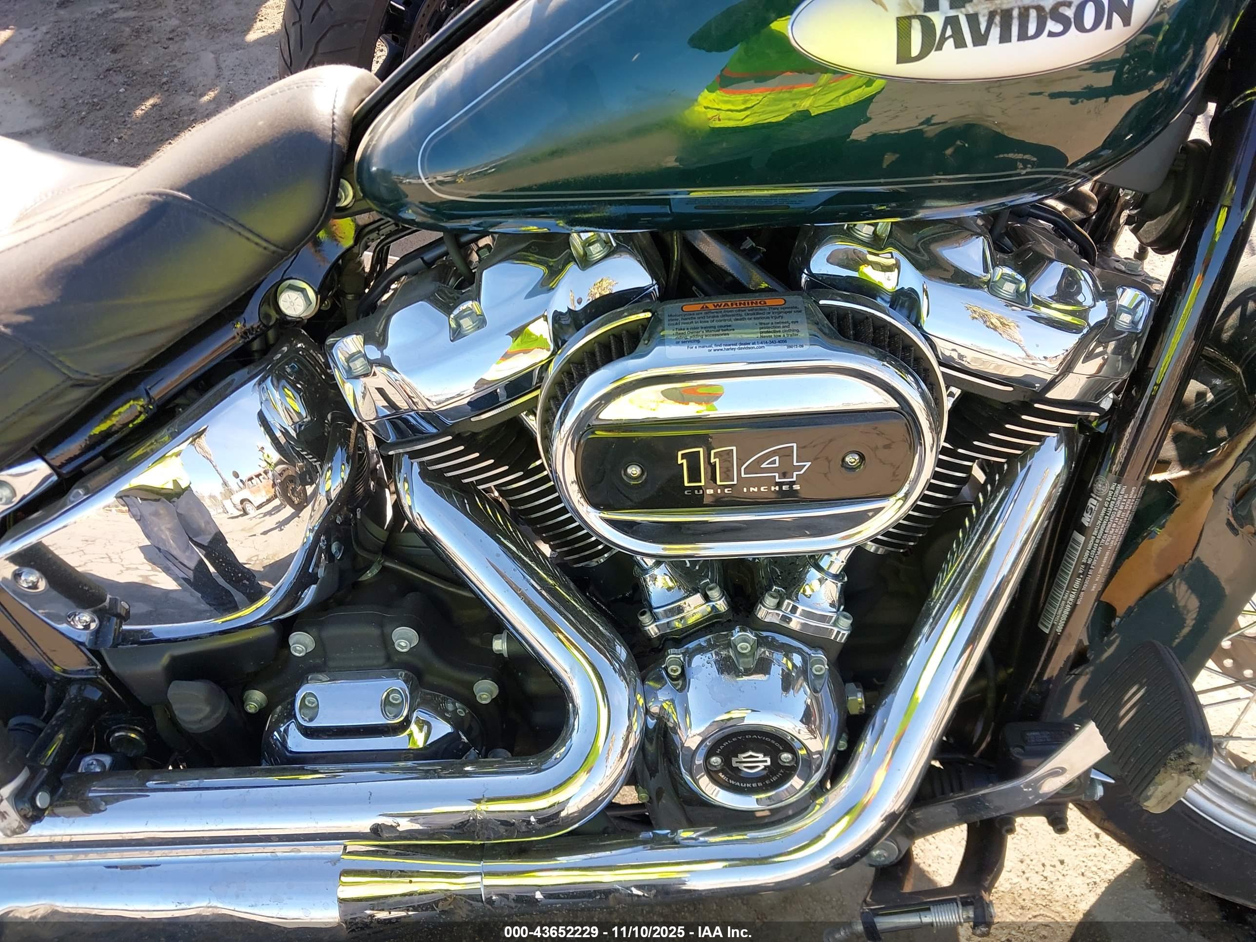 HARLEY-DAVIDSON FLHCS image 8
