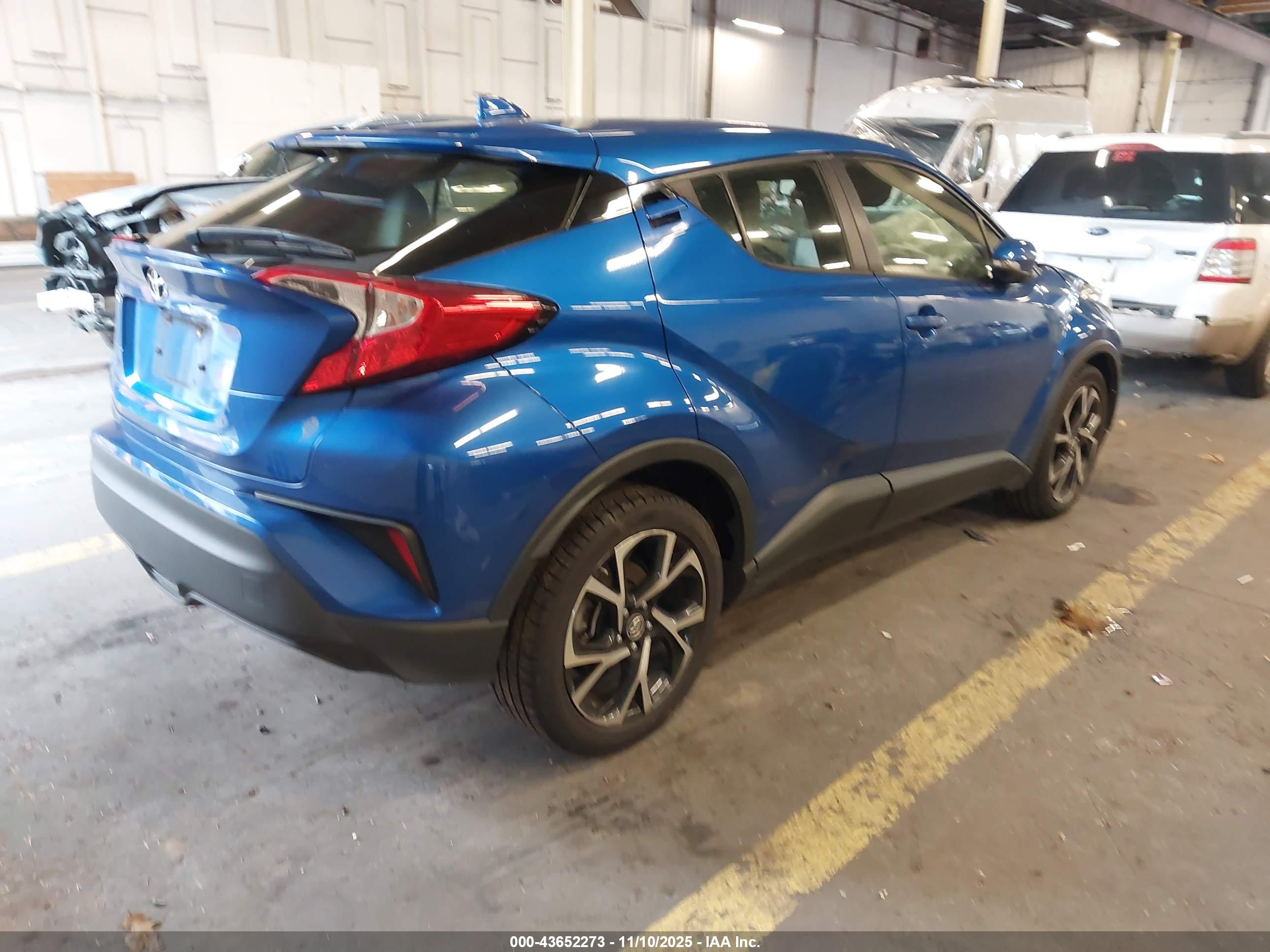 TOYOTA C-HR image 4