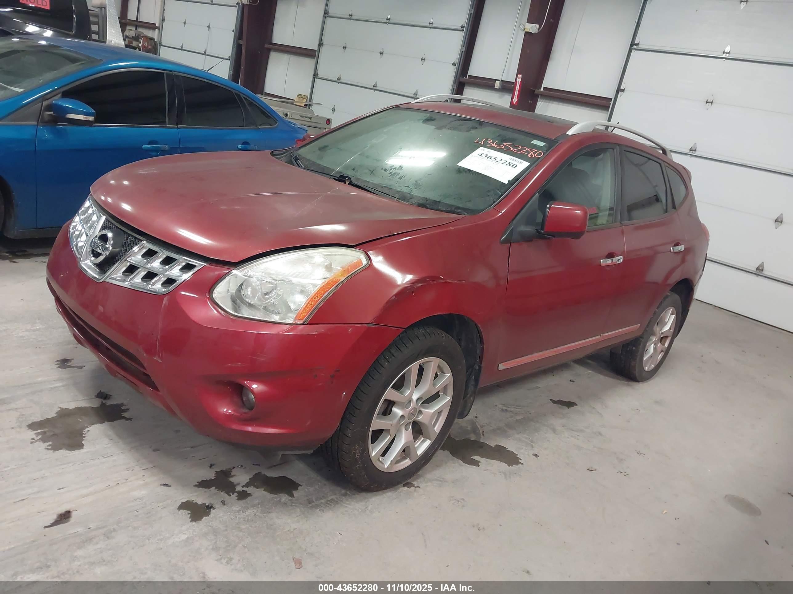 NISSAN ROGUE image 2