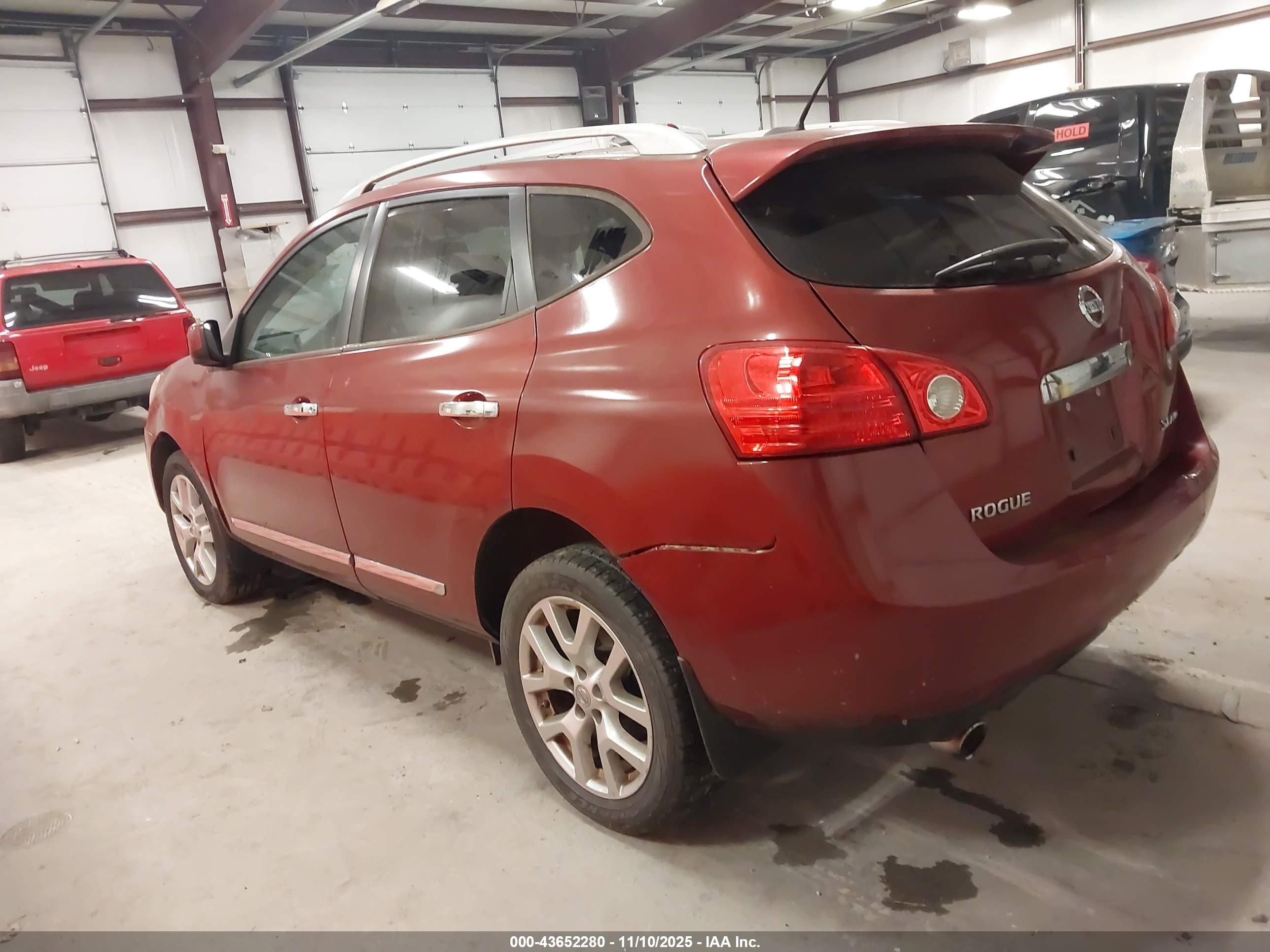 NISSAN ROGUE image 3