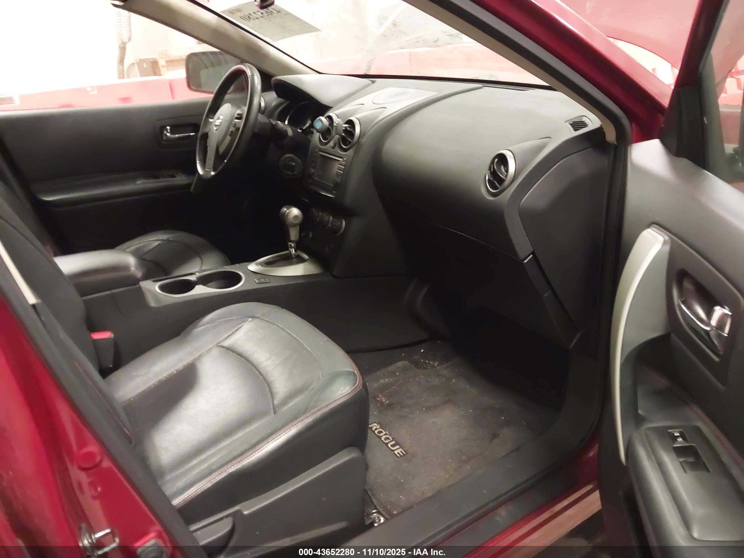 NISSAN ROGUE image 5