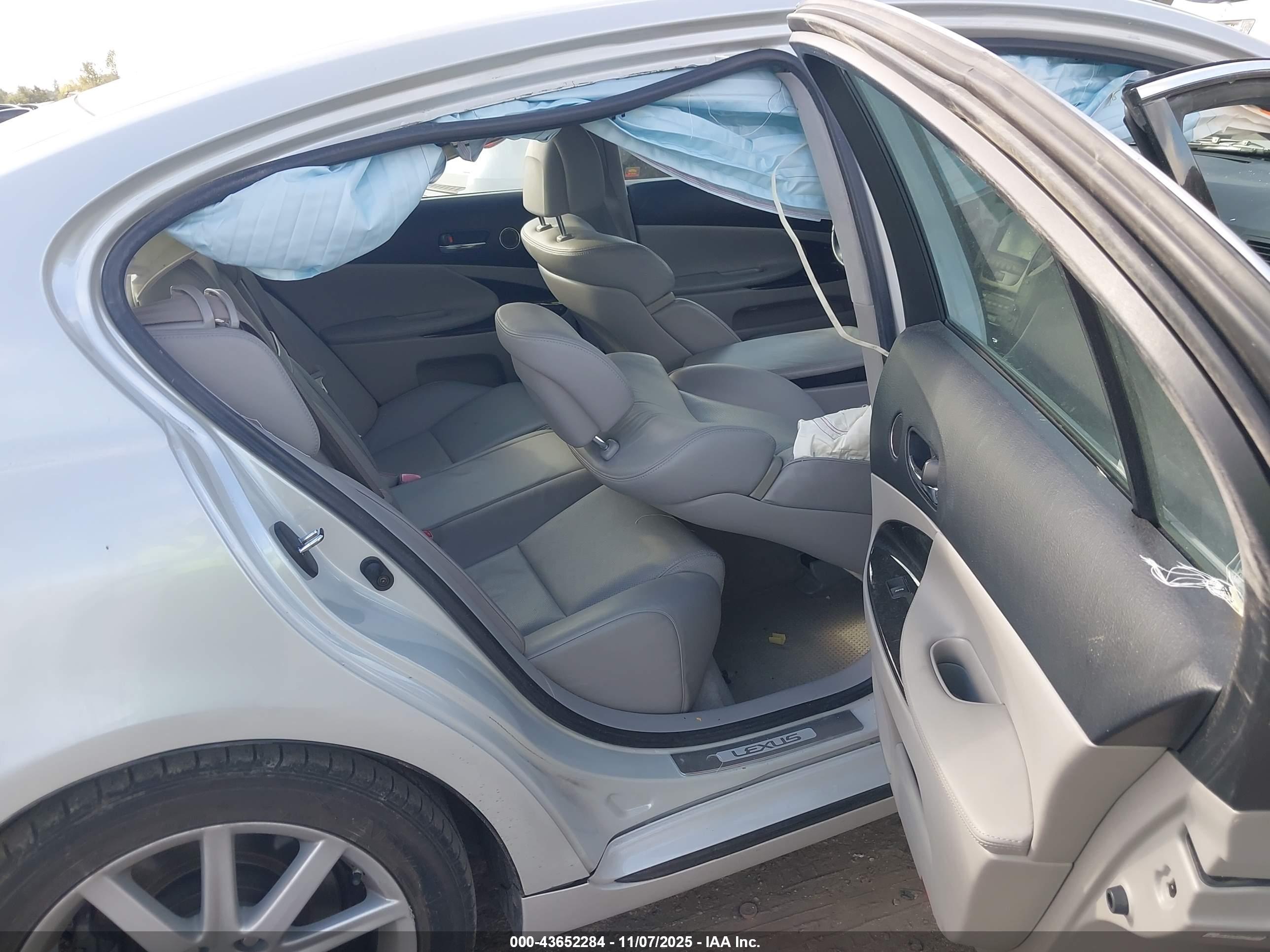 LEXUS GS image 8