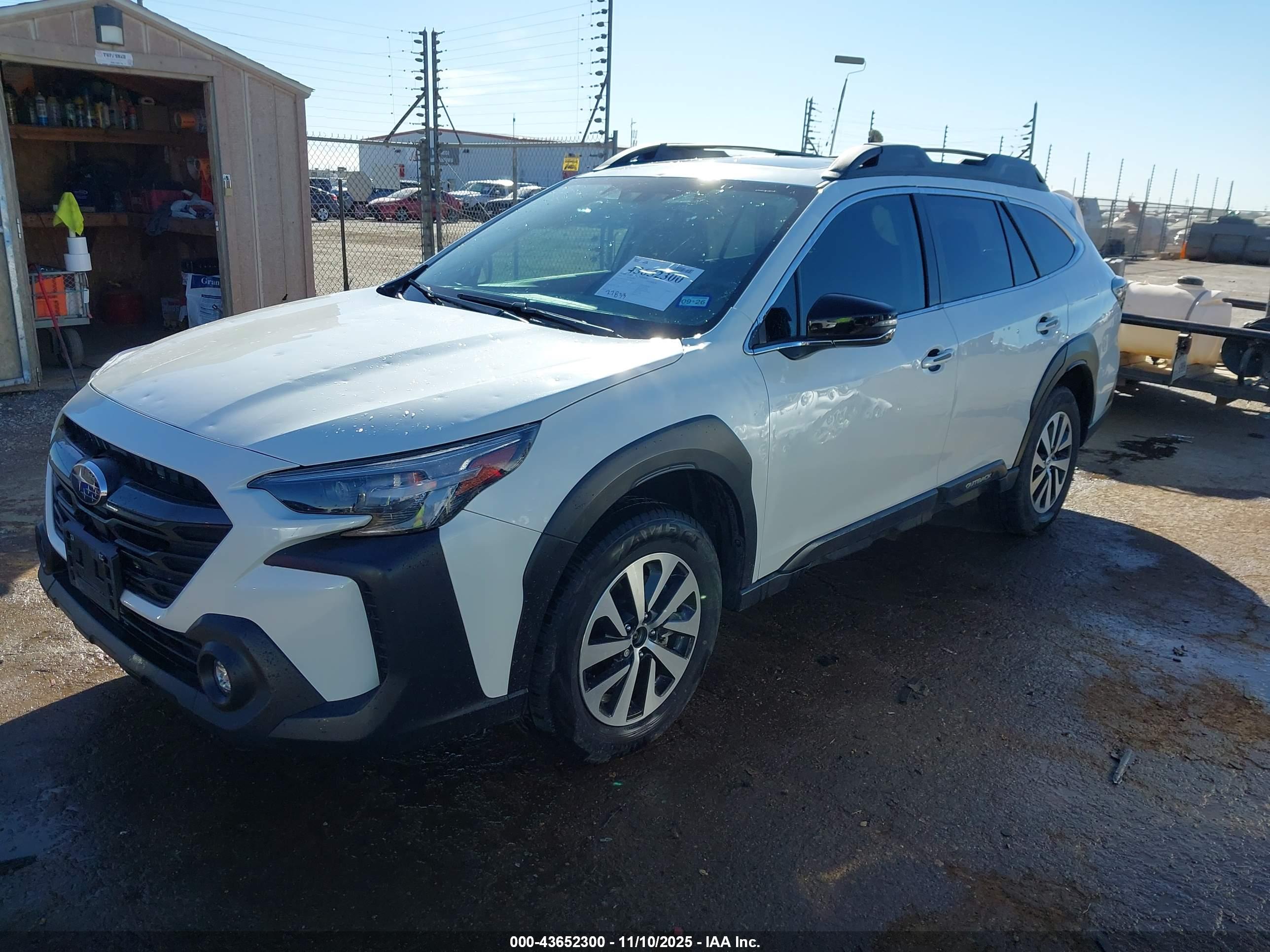 SUBARU OUTBACK image 2