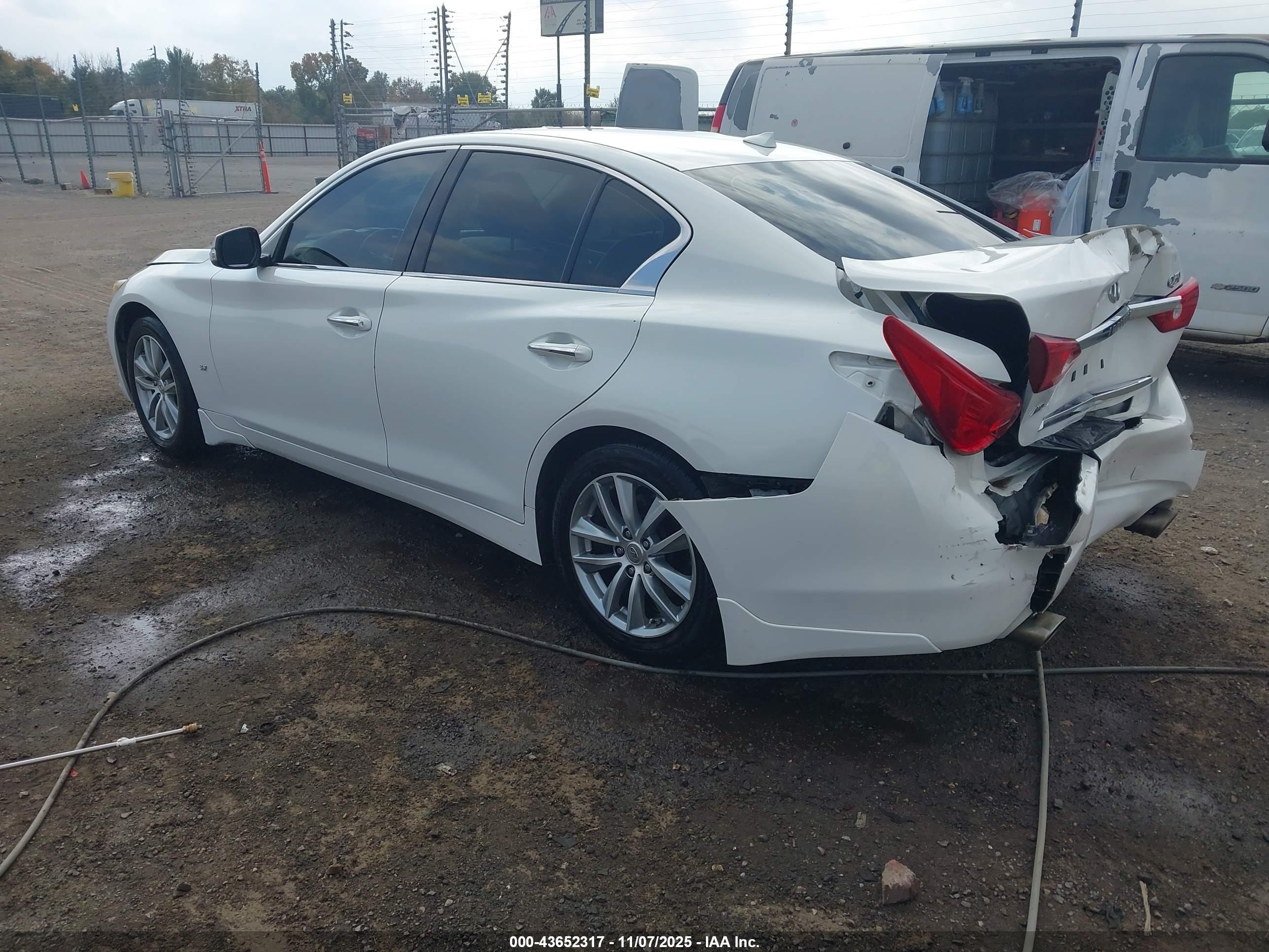 INFINITI Q50 image 3