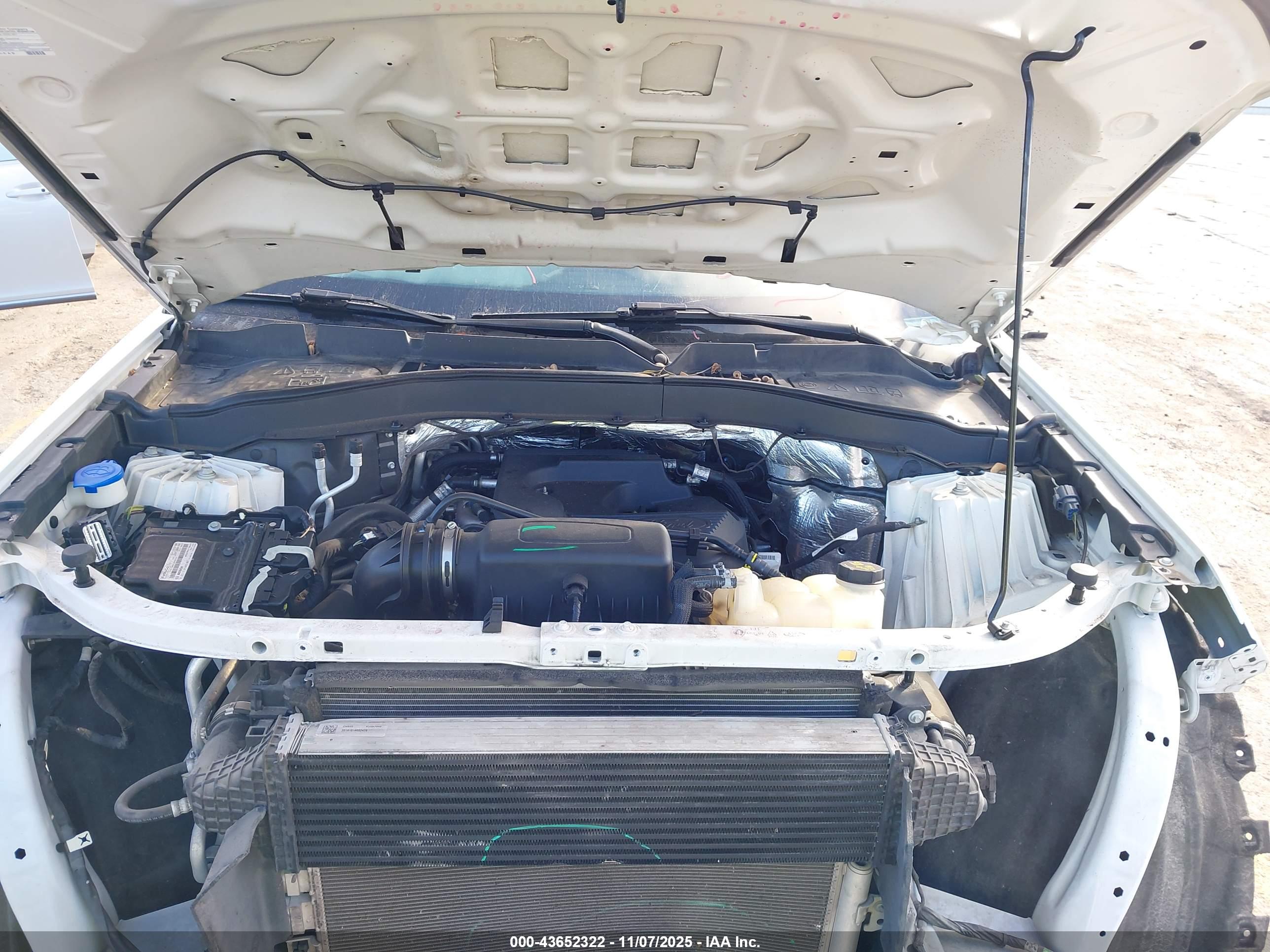 FORD EXPLORER image 10