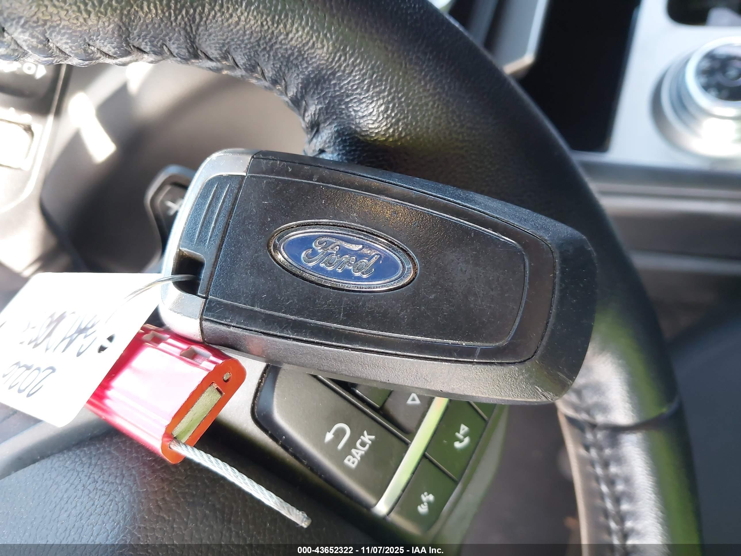 FORD EXPLORER image 11