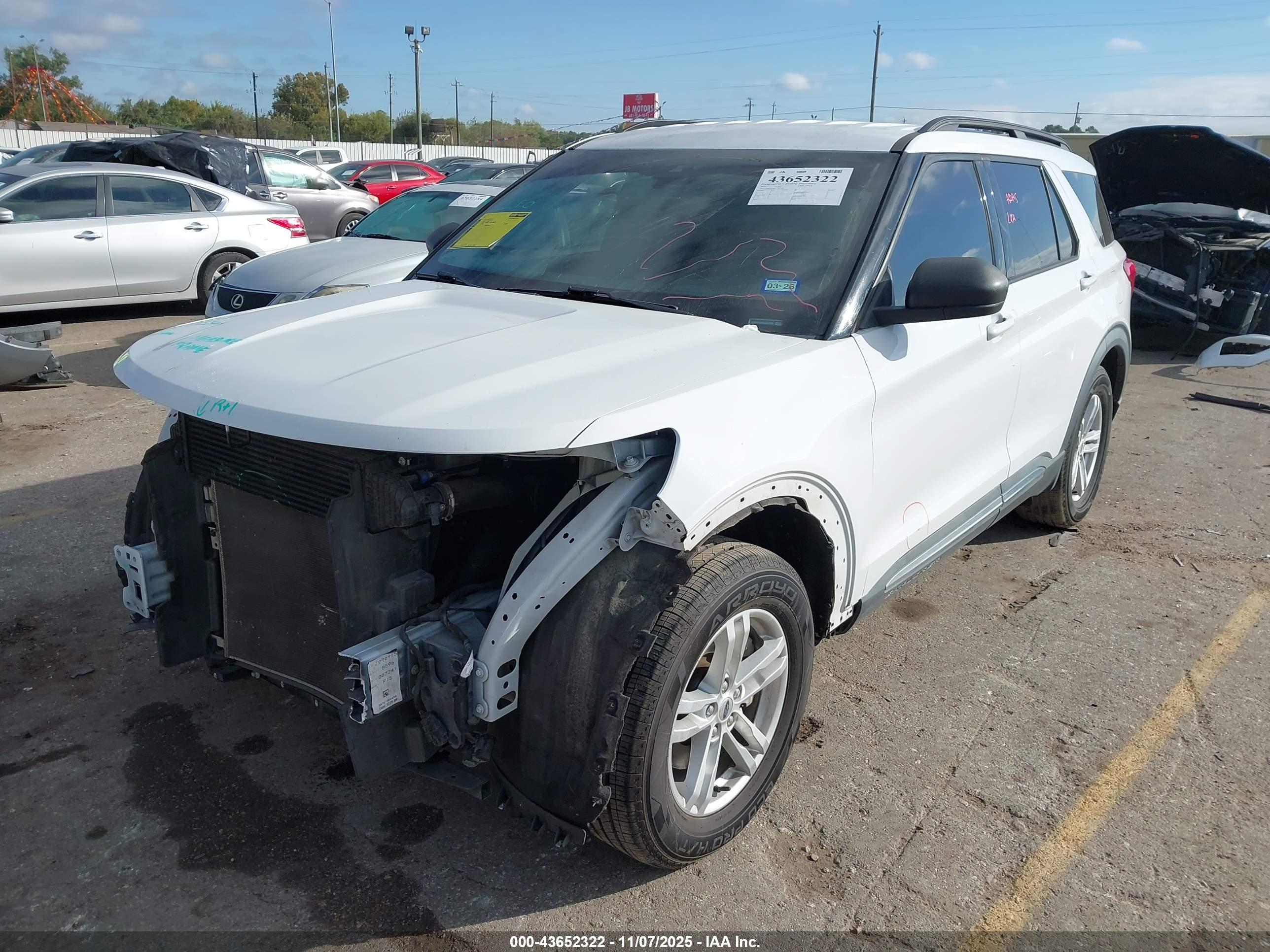 FORD EXPLORER image 2