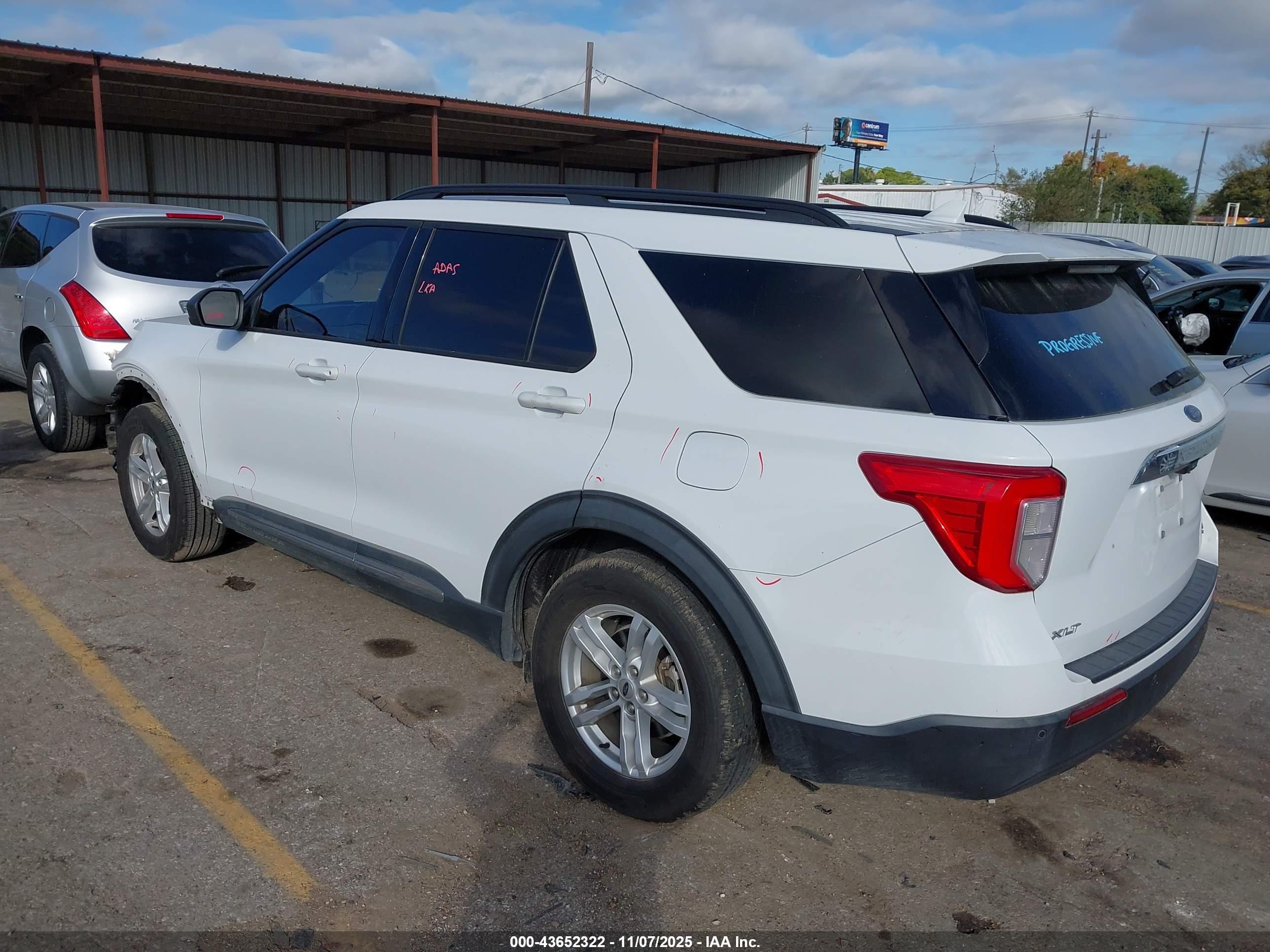 FORD EXPLORER image 3