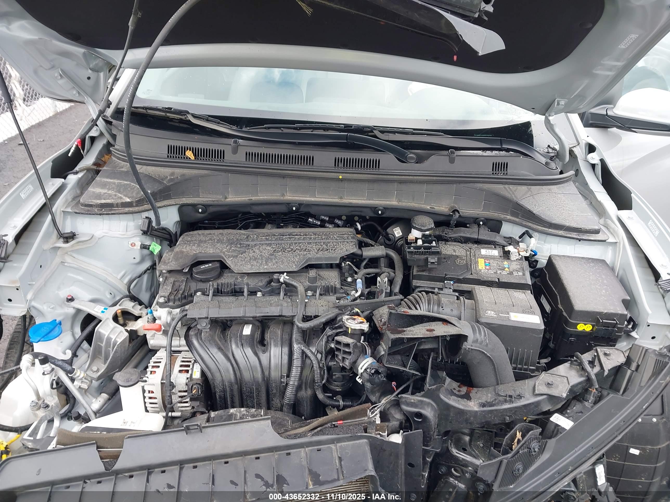 HYUNDAI KONA image 10