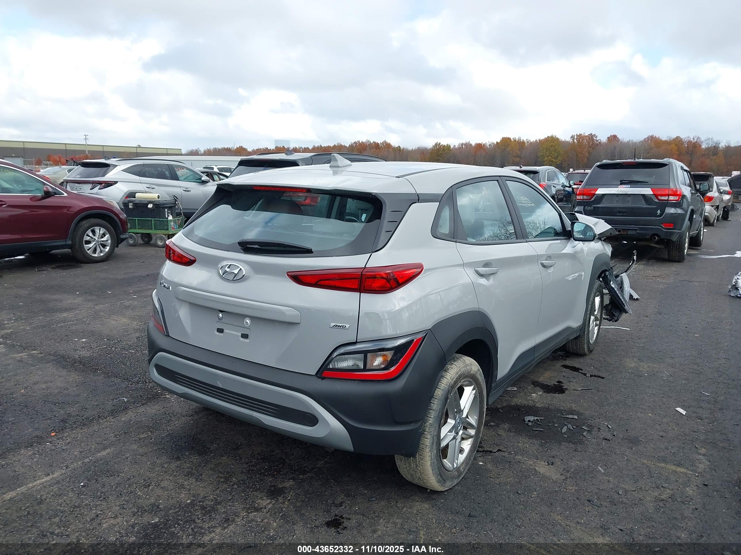 HYUNDAI KONA image 4