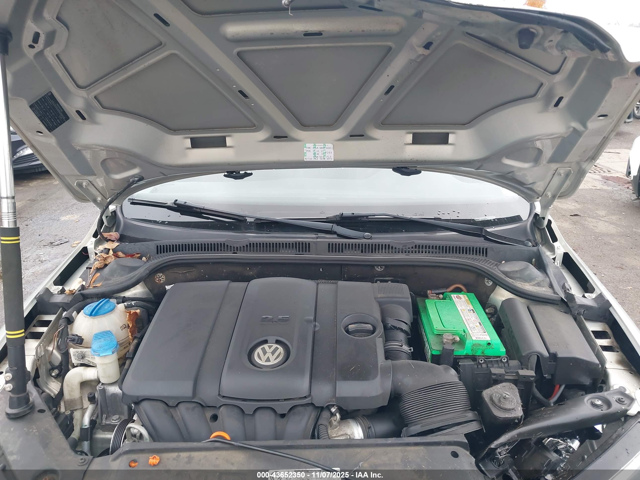 VOLKSWAGEN JETTA image 10