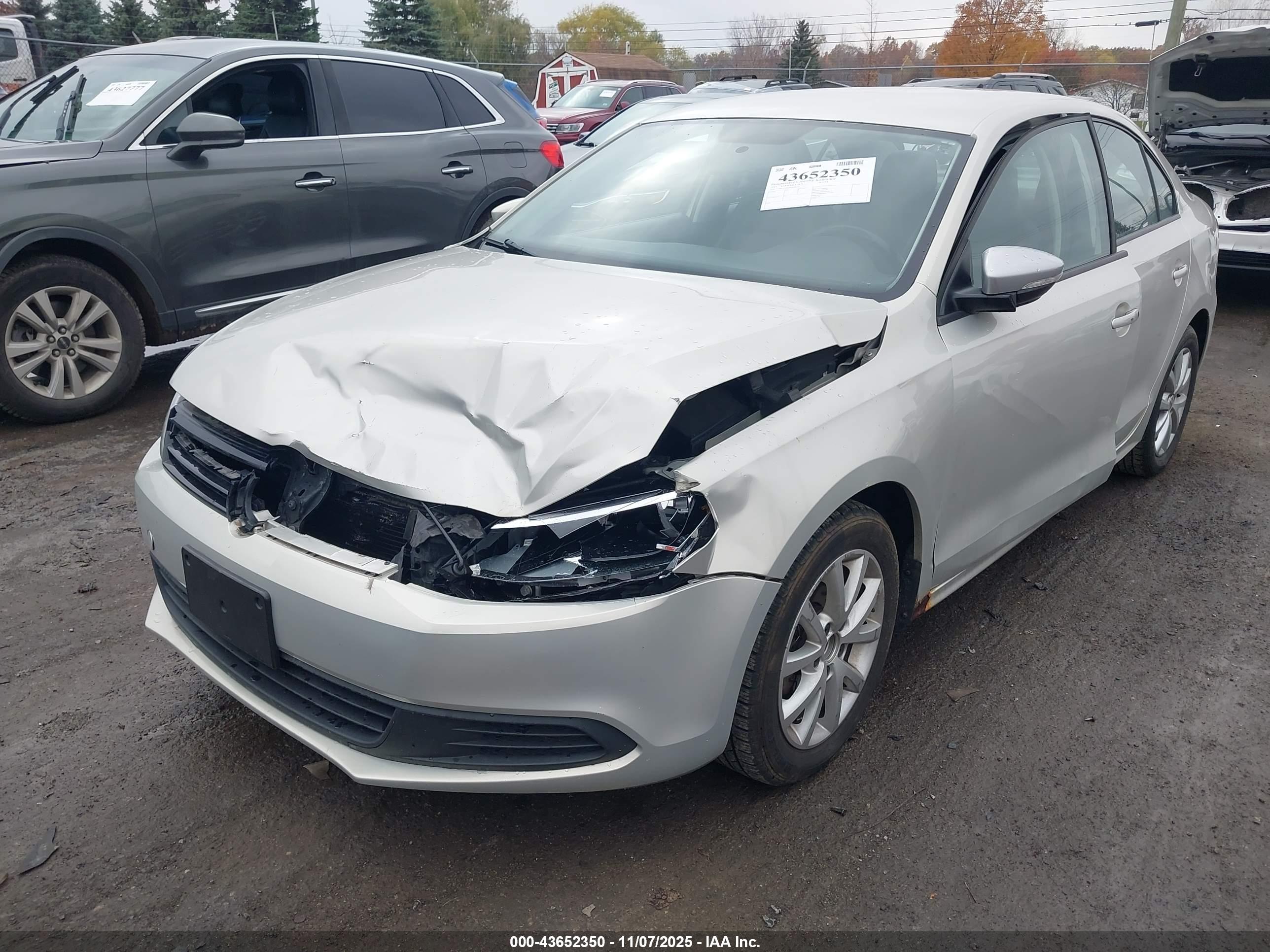 VOLKSWAGEN JETTA image 6