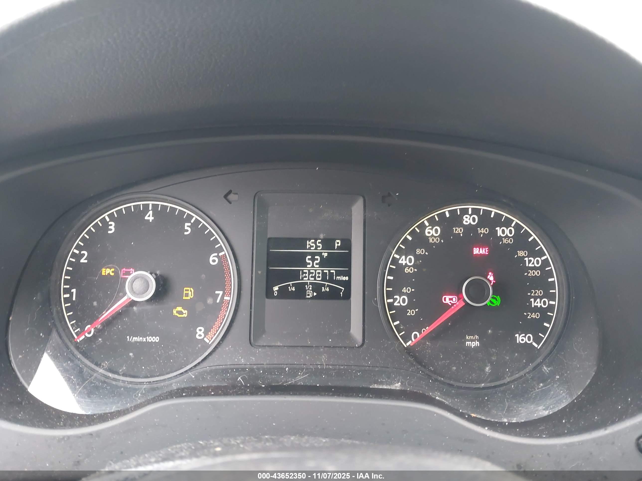 VOLKSWAGEN JETTA image 7
