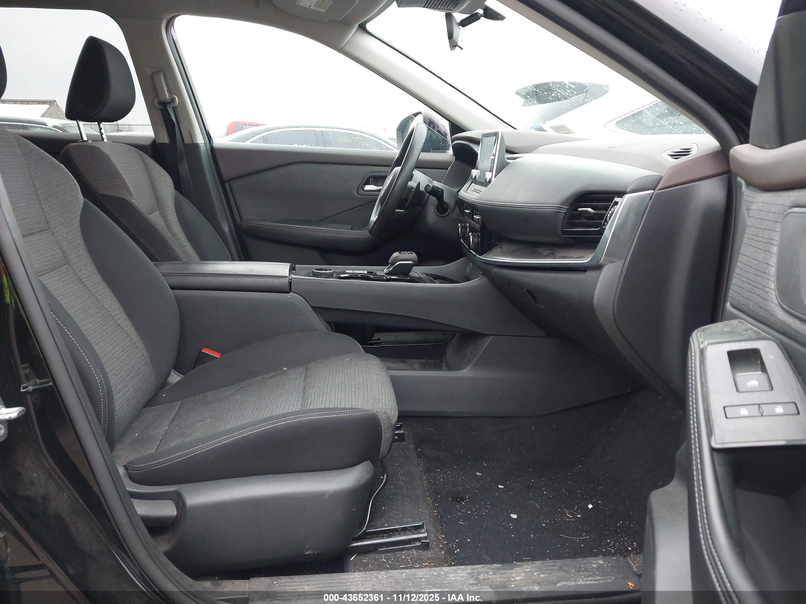 NISSAN ROGUE image 5