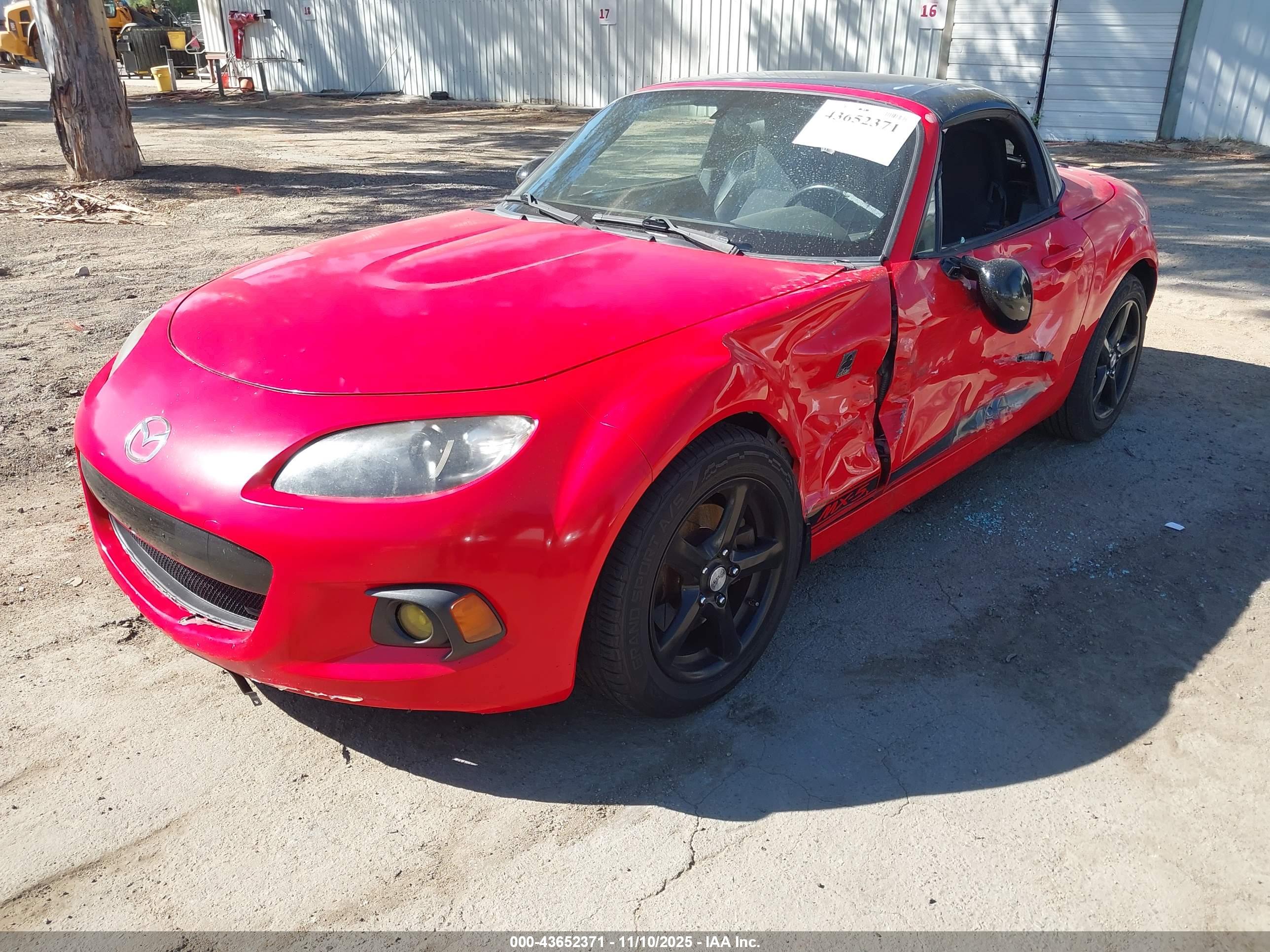 MAZDA MX-5 image 2