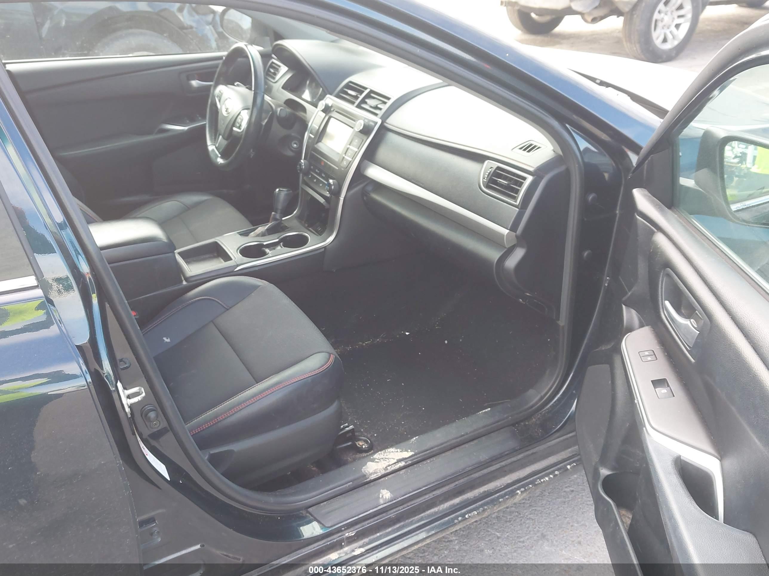 TOYOTA CAMRY image 5