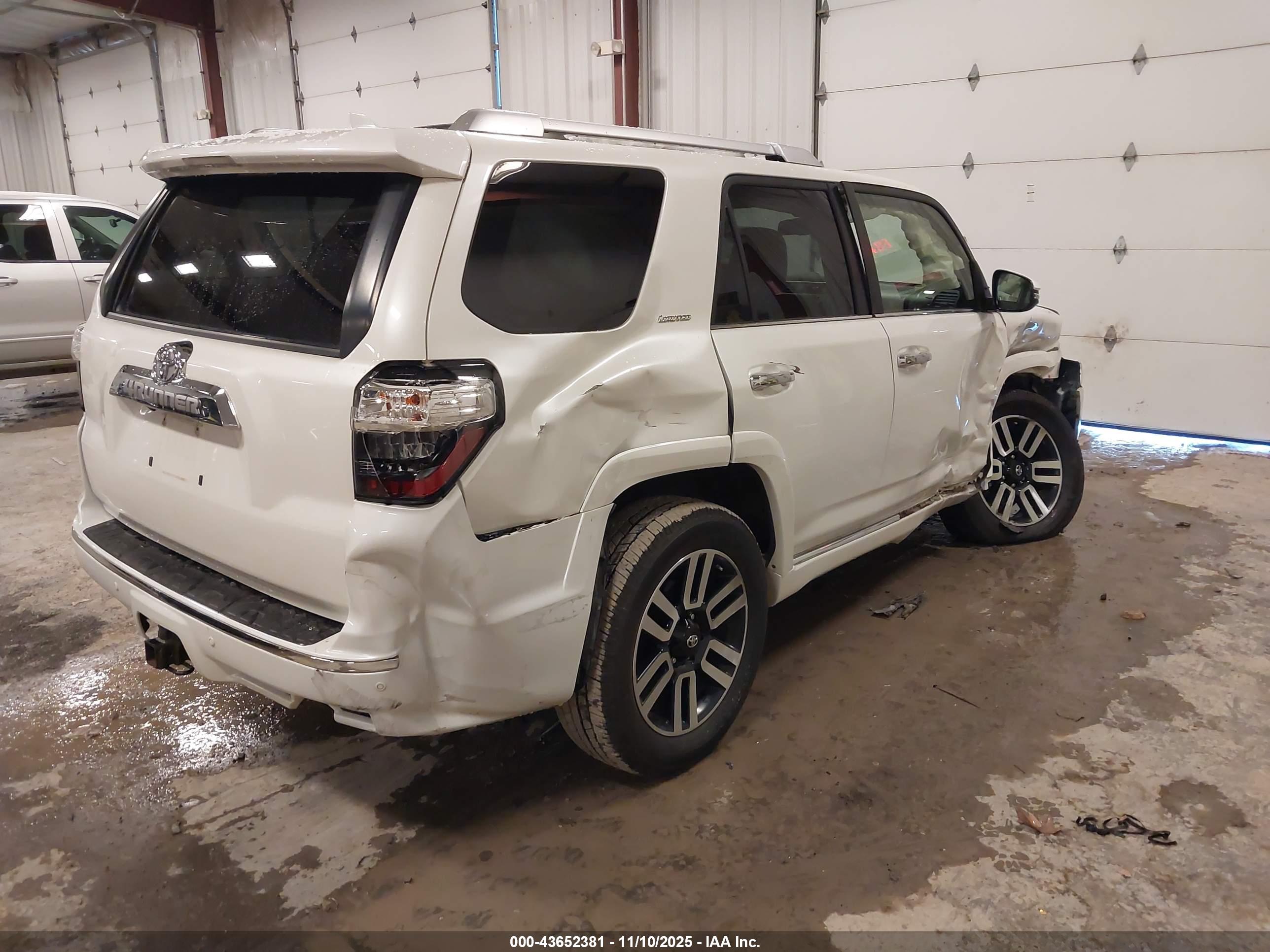 TOYOTA 4RUNNER image 4