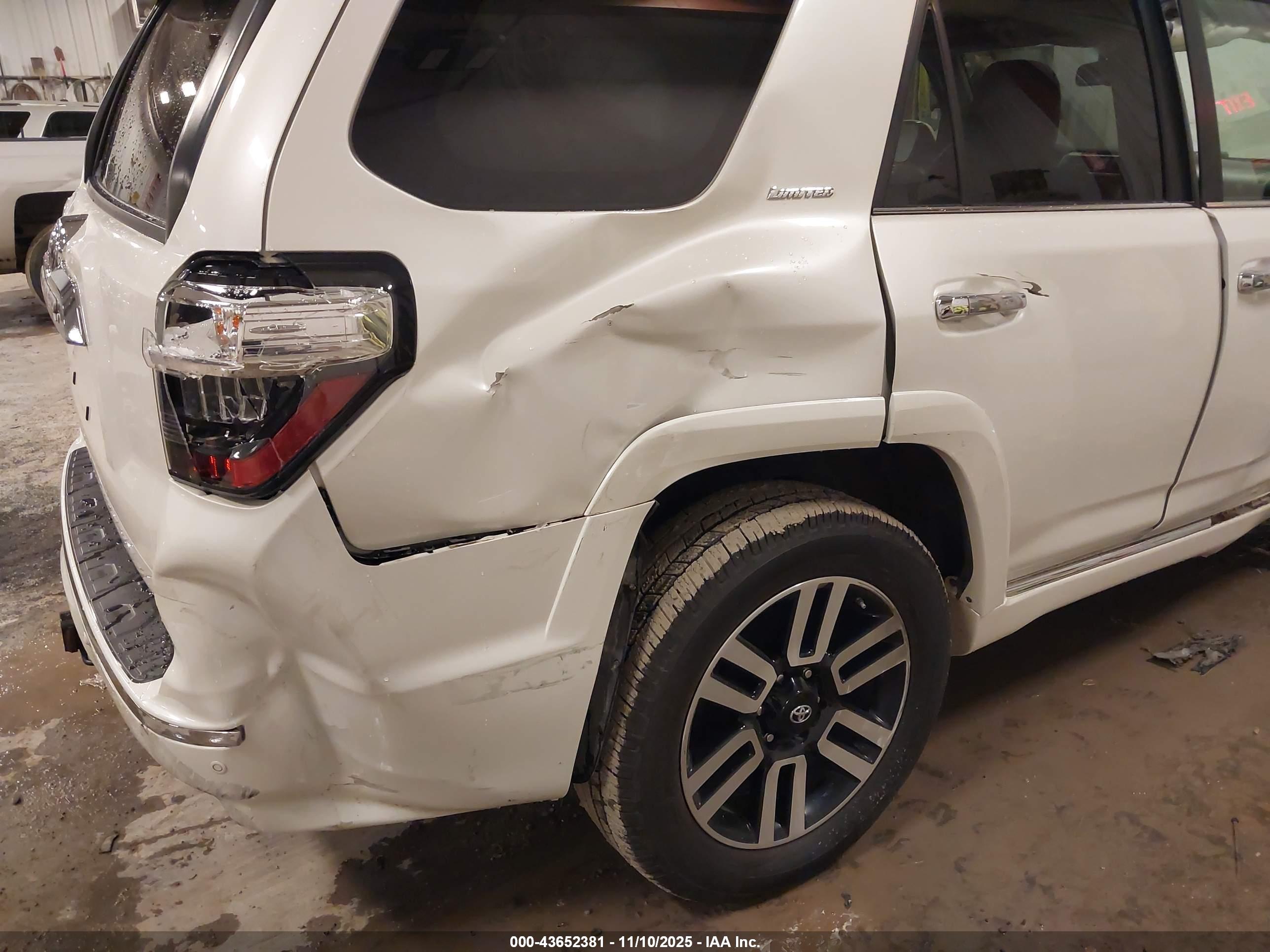 TOYOTA 4RUNNER image 6