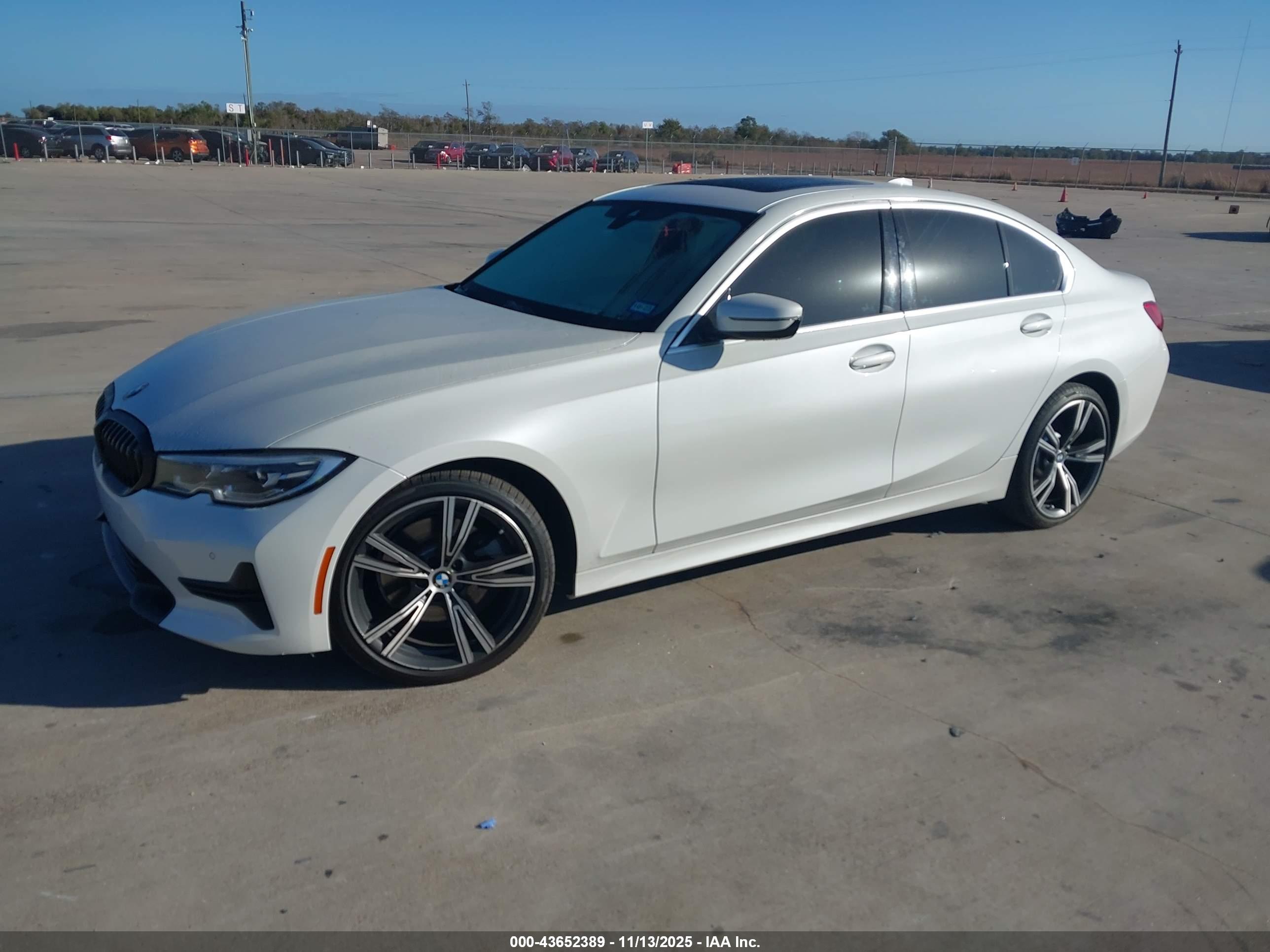 BMW 330I image 2
