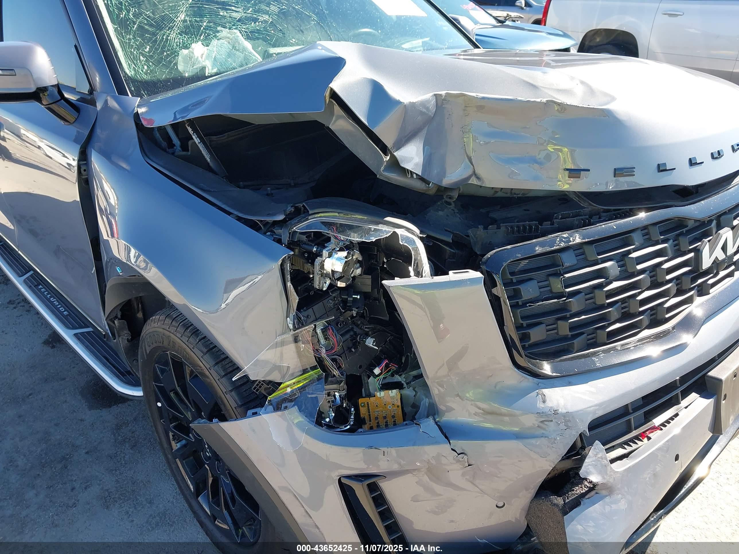 KIA TELLURIDE image 6
