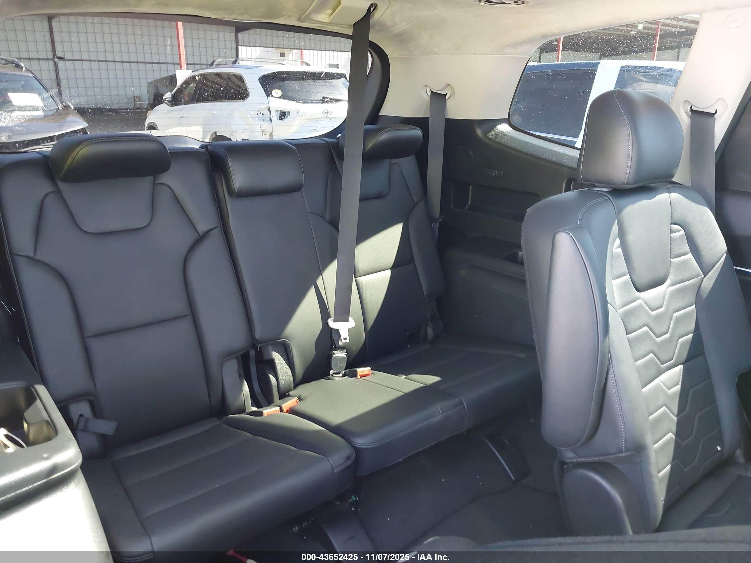KIA TELLURIDE image 8