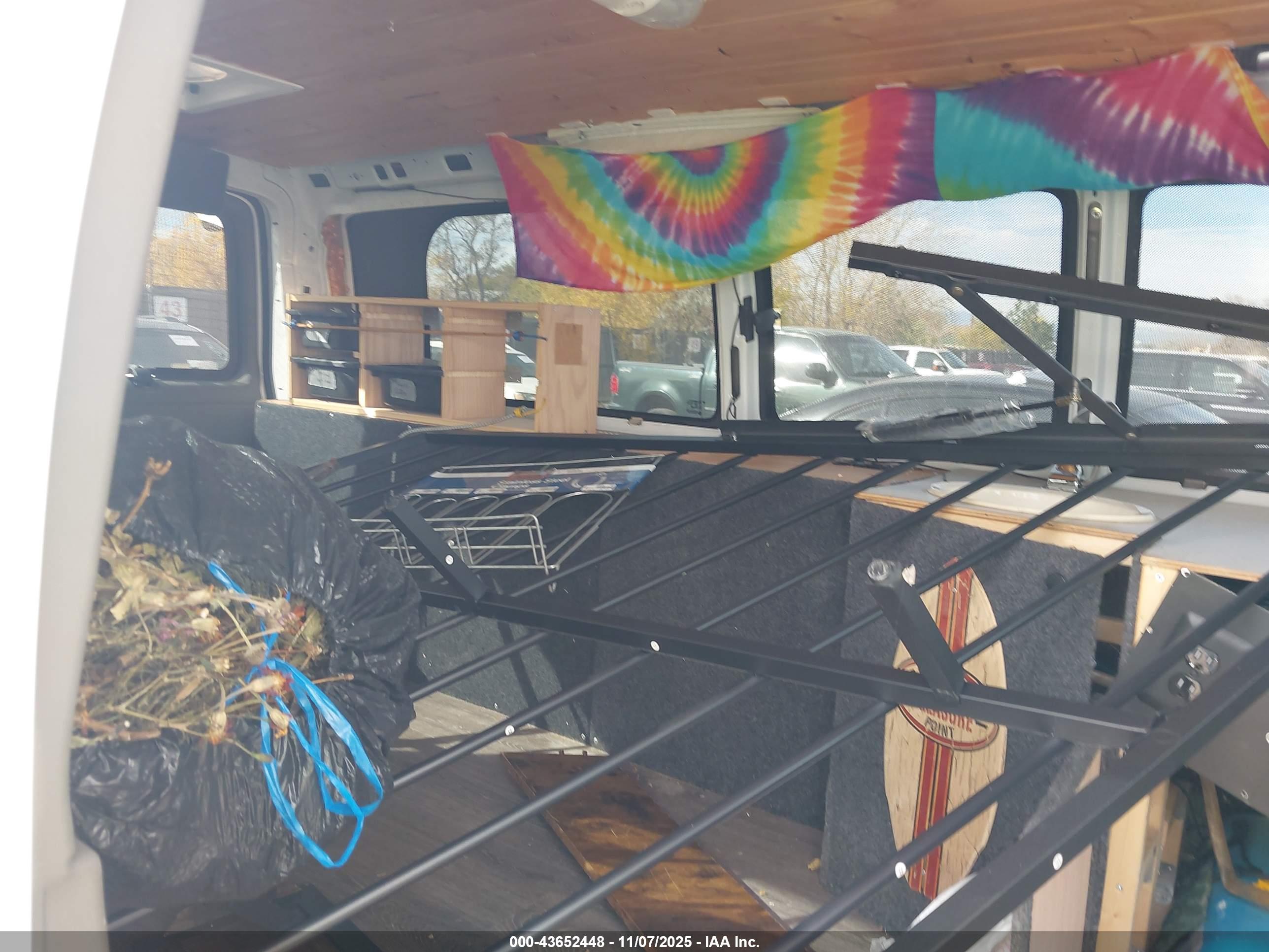 CHEVROLET EXPRESS image 8