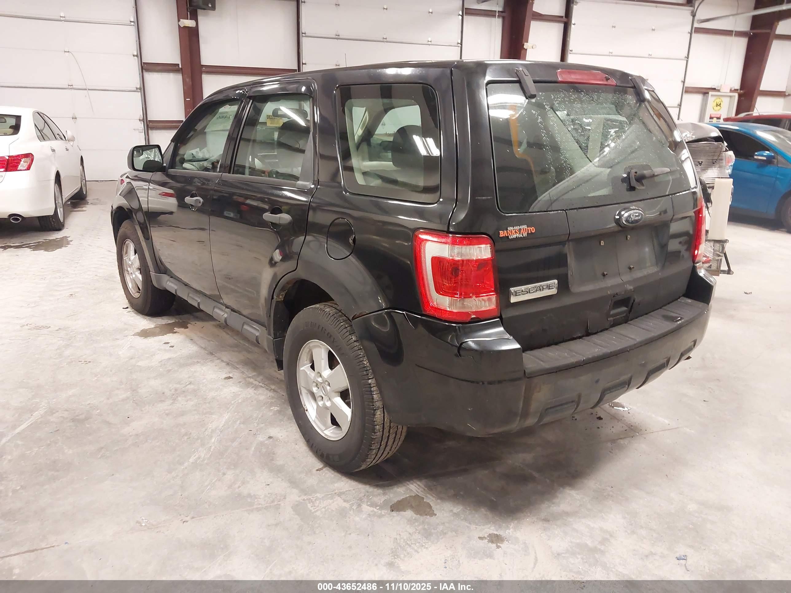 FORD ESCAPE image 3