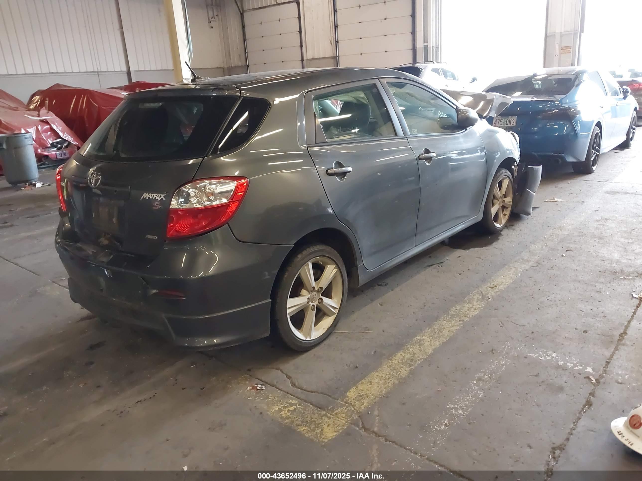 TOYOTA MATRIX image 4