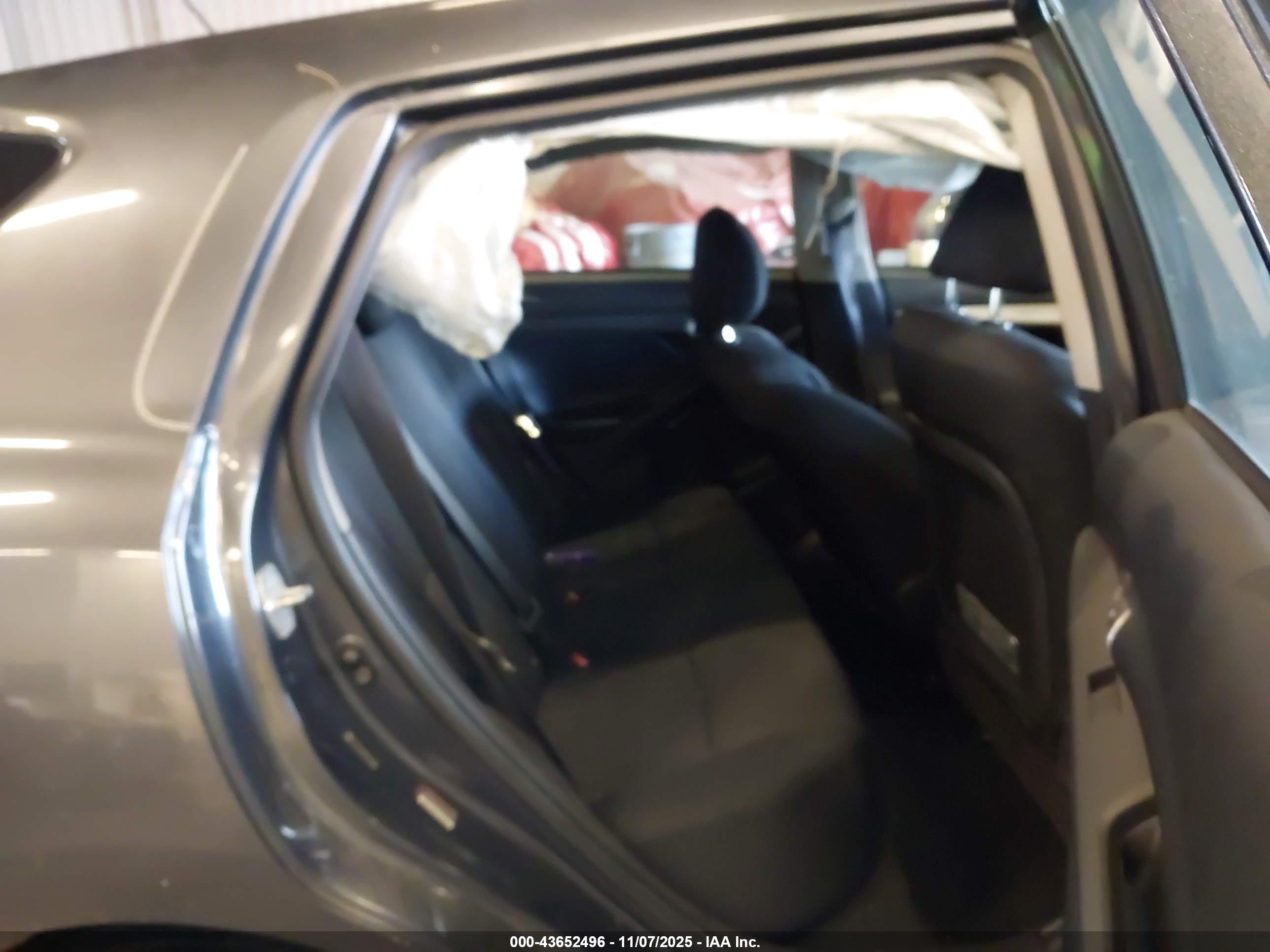 TOYOTA MATRIX image 8
