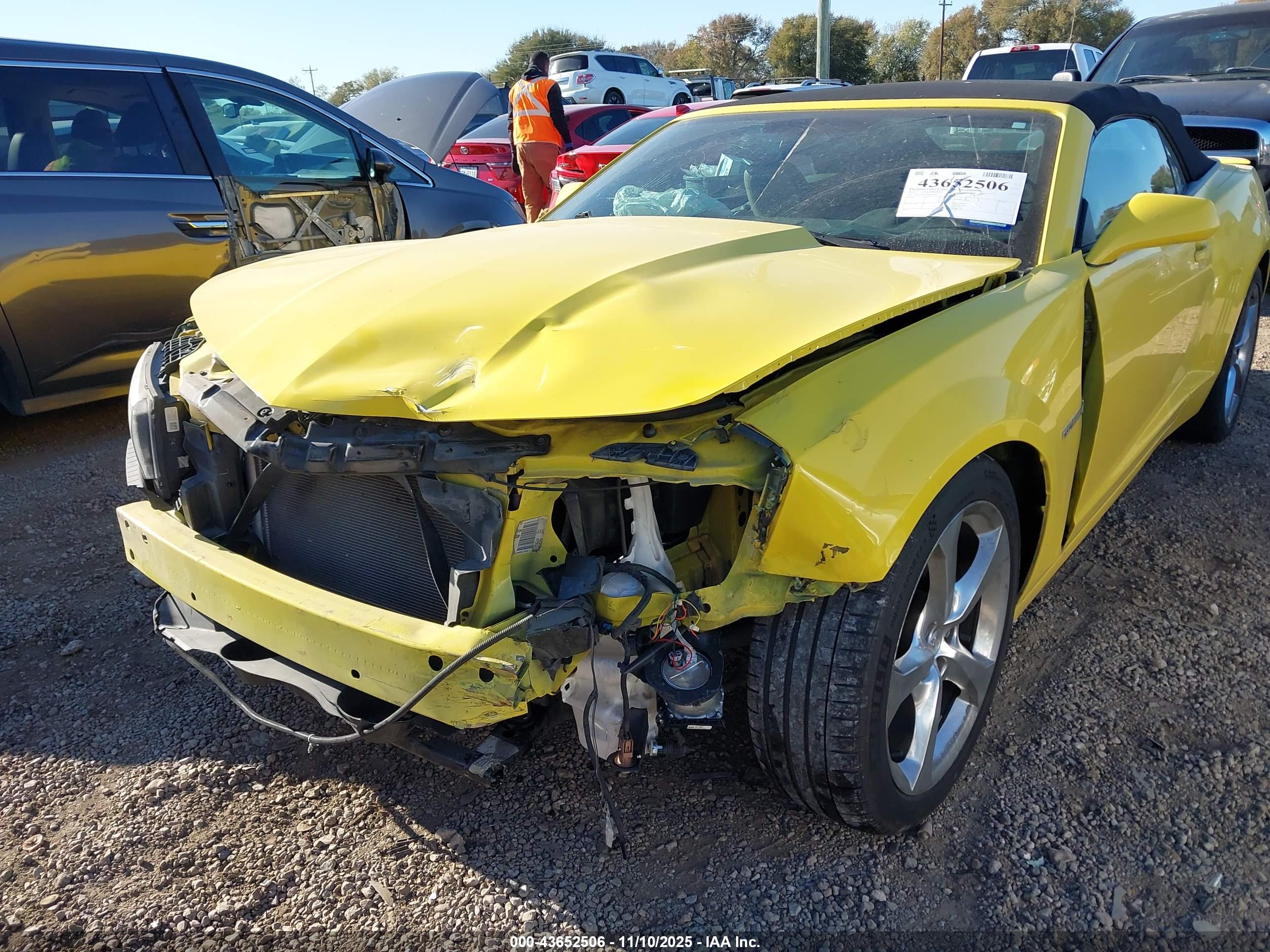 CHEVROLET CAMARO image 6