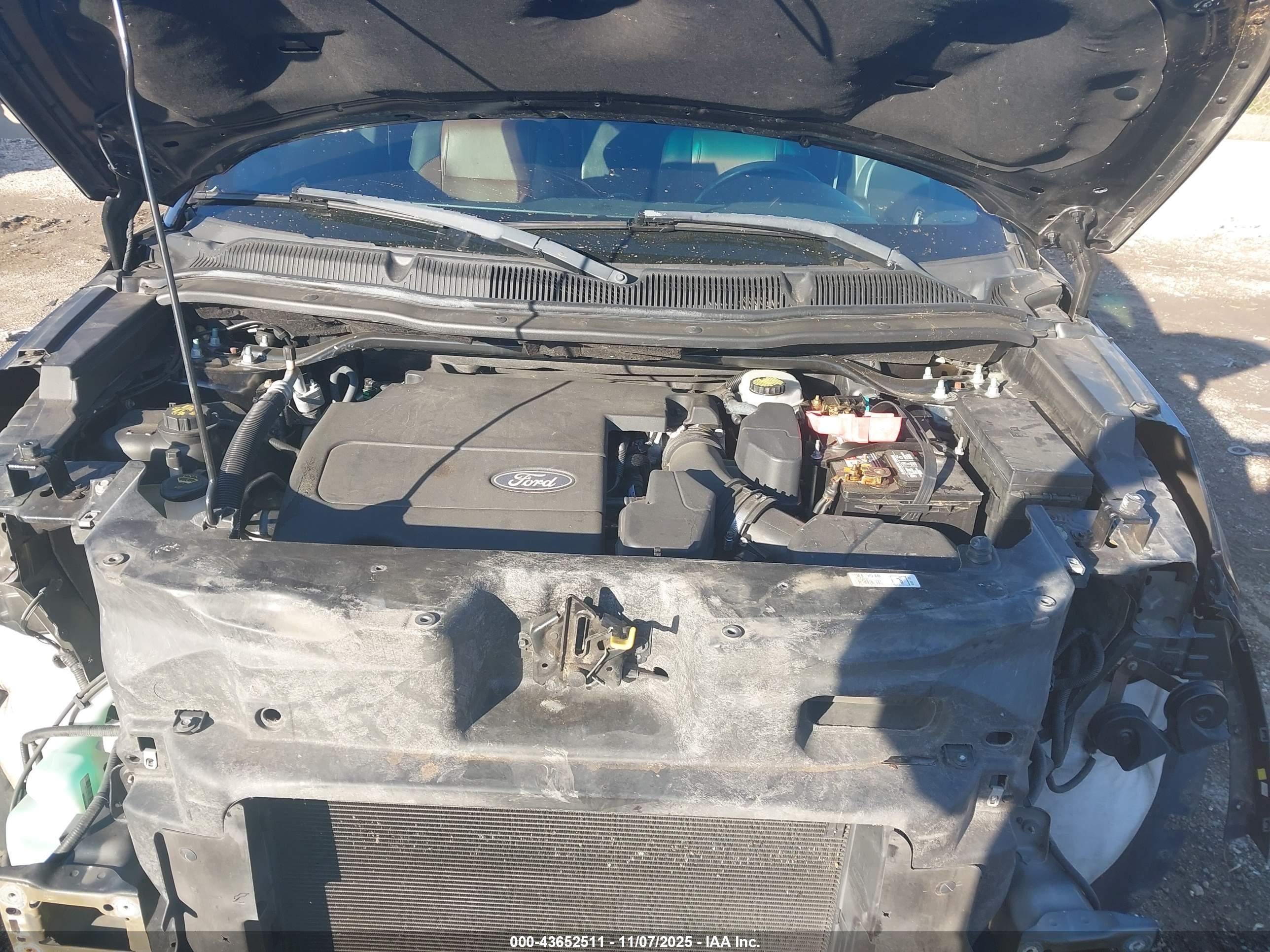 FORD EXPLORER image 10
