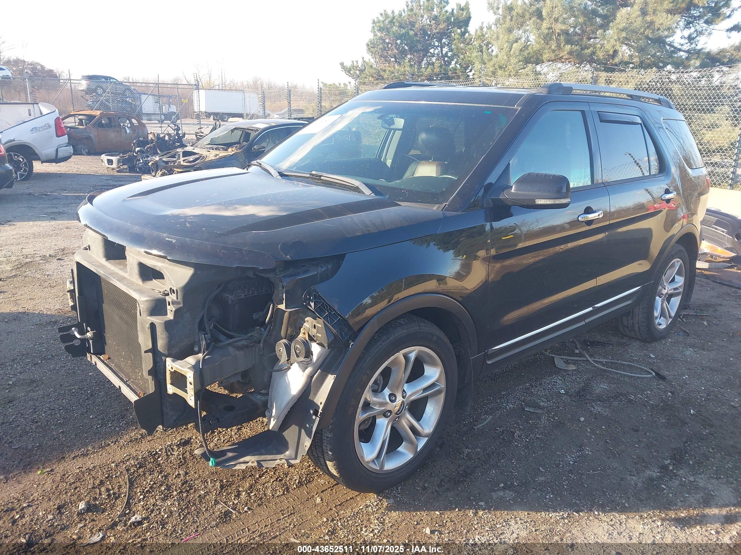 FORD EXPLORER image 2