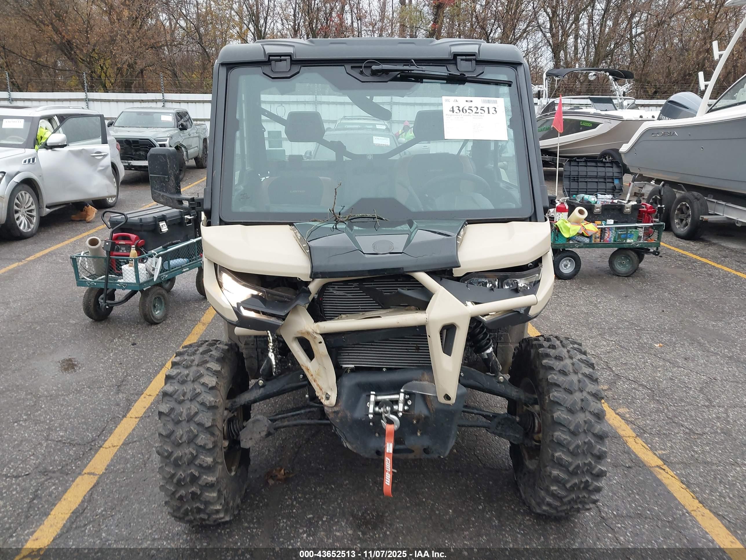 CAN-AM DEFENDER image 5