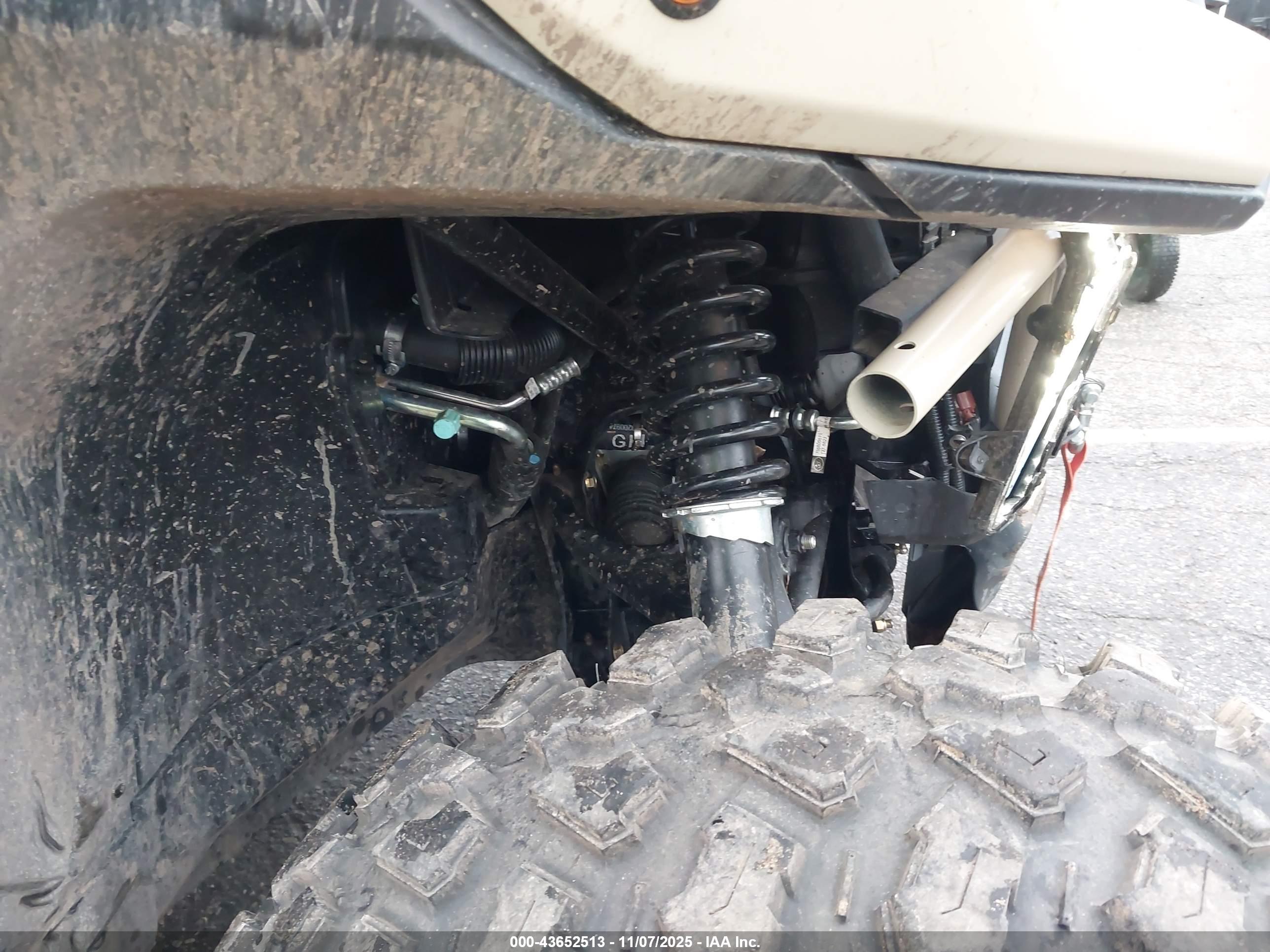 CAN-AM DEFENDER image 8
