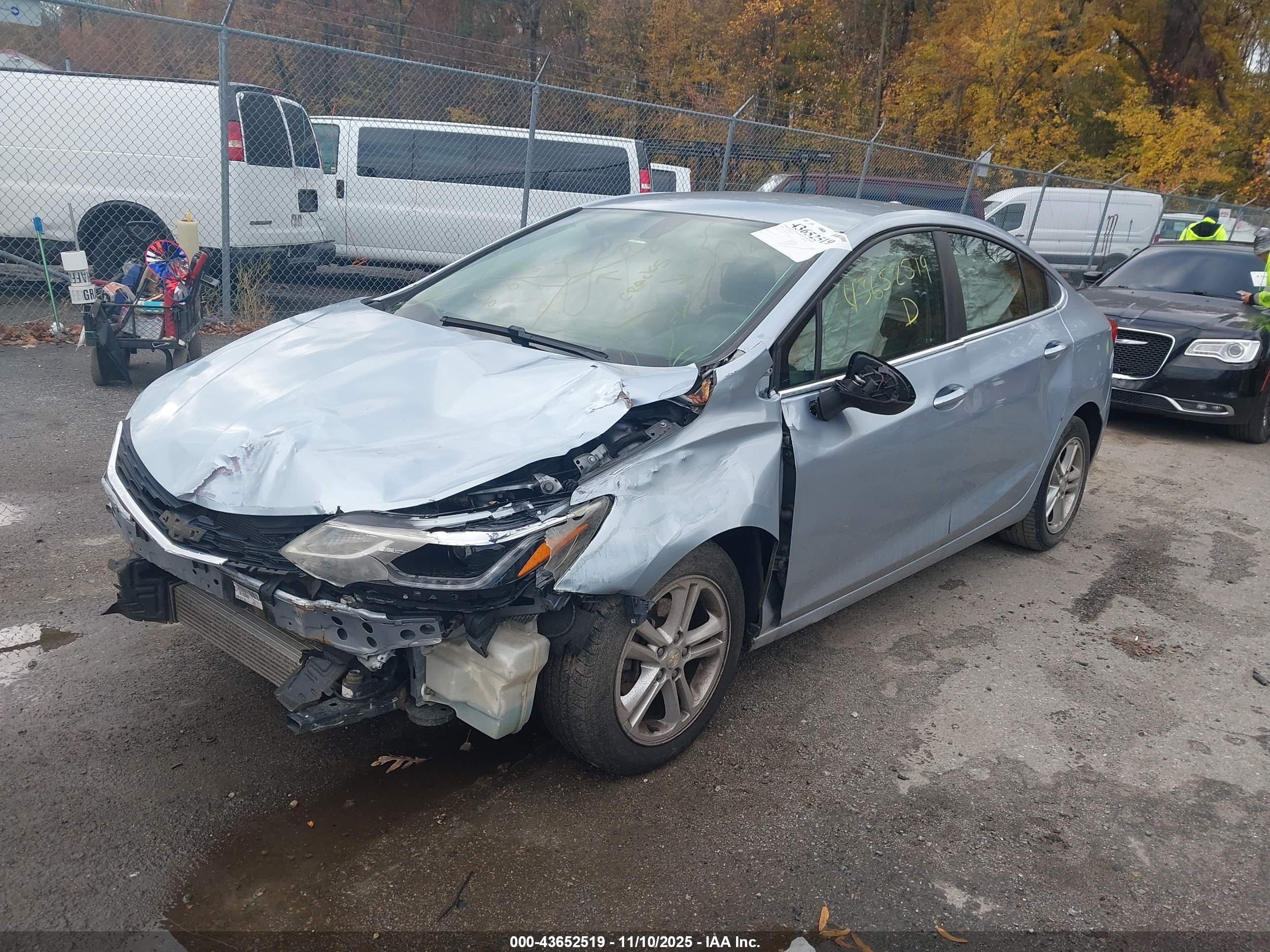 CHEVROLET CRUZE image 2