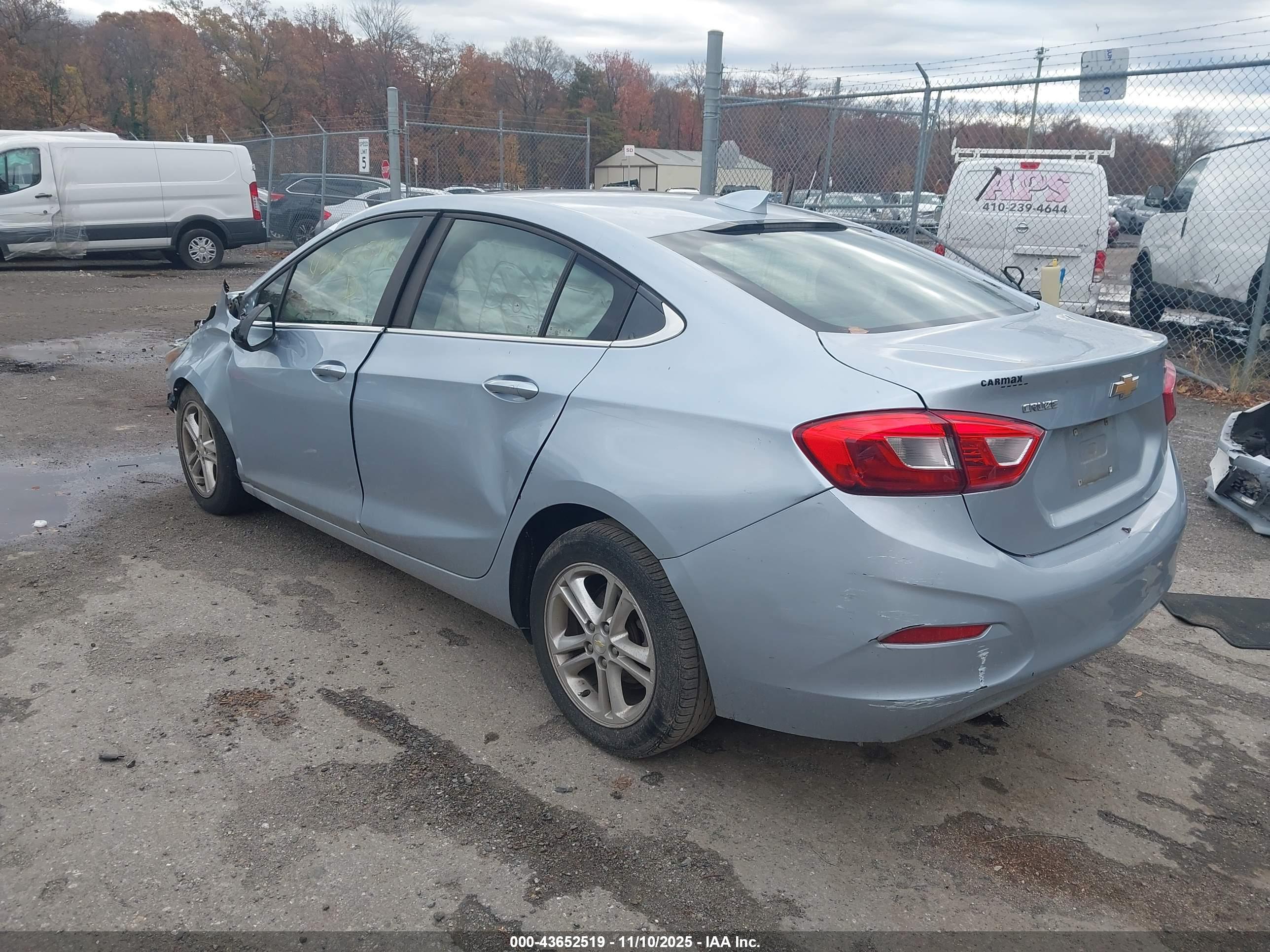 CHEVROLET CRUZE image 3