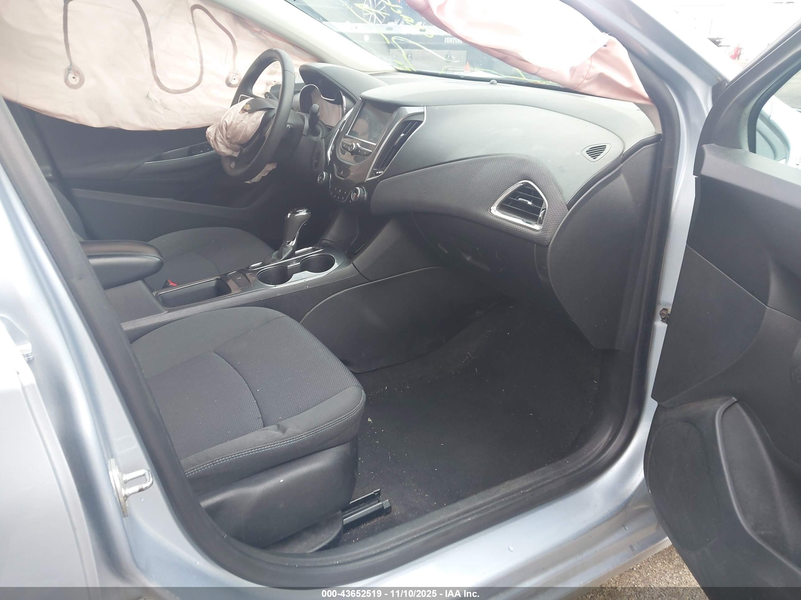 CHEVROLET CRUZE image 5