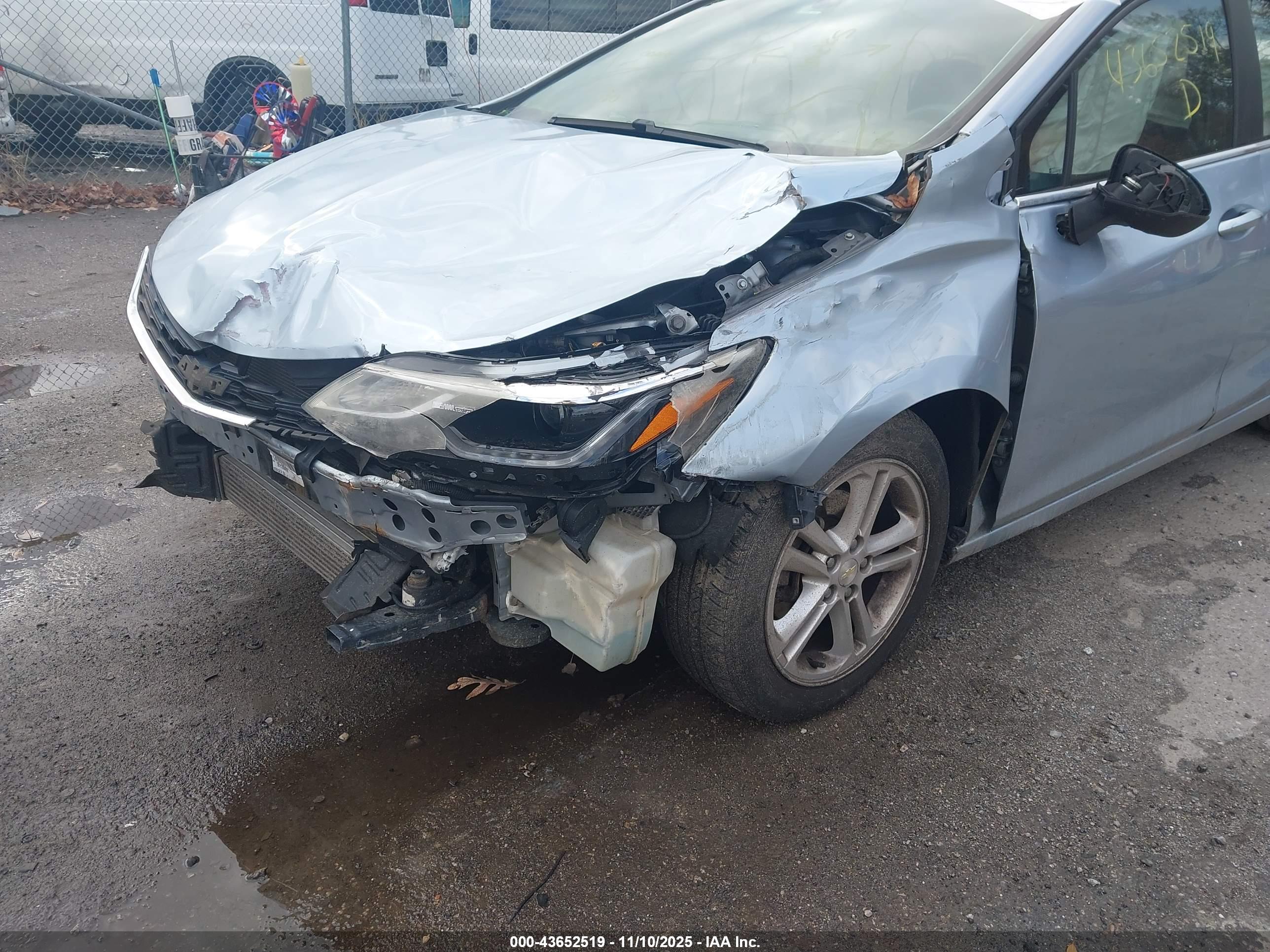 CHEVROLET CRUZE image 6