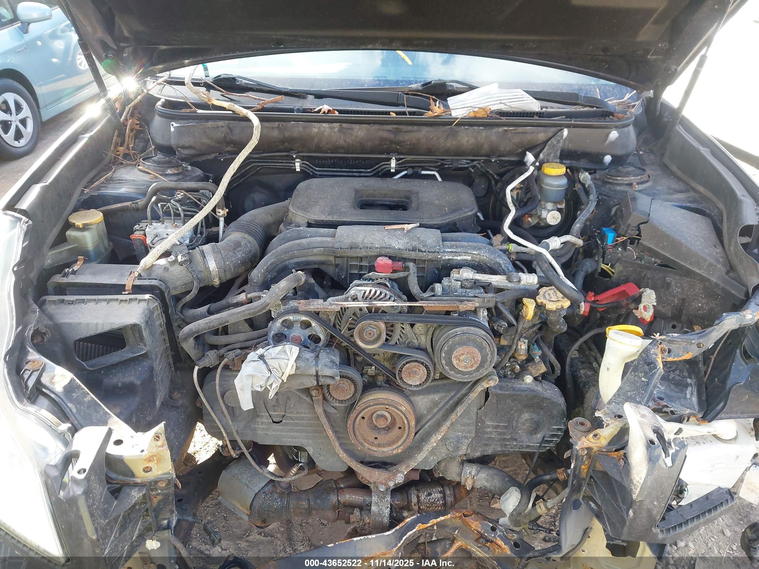 SUBARU OUTBACK image 10
