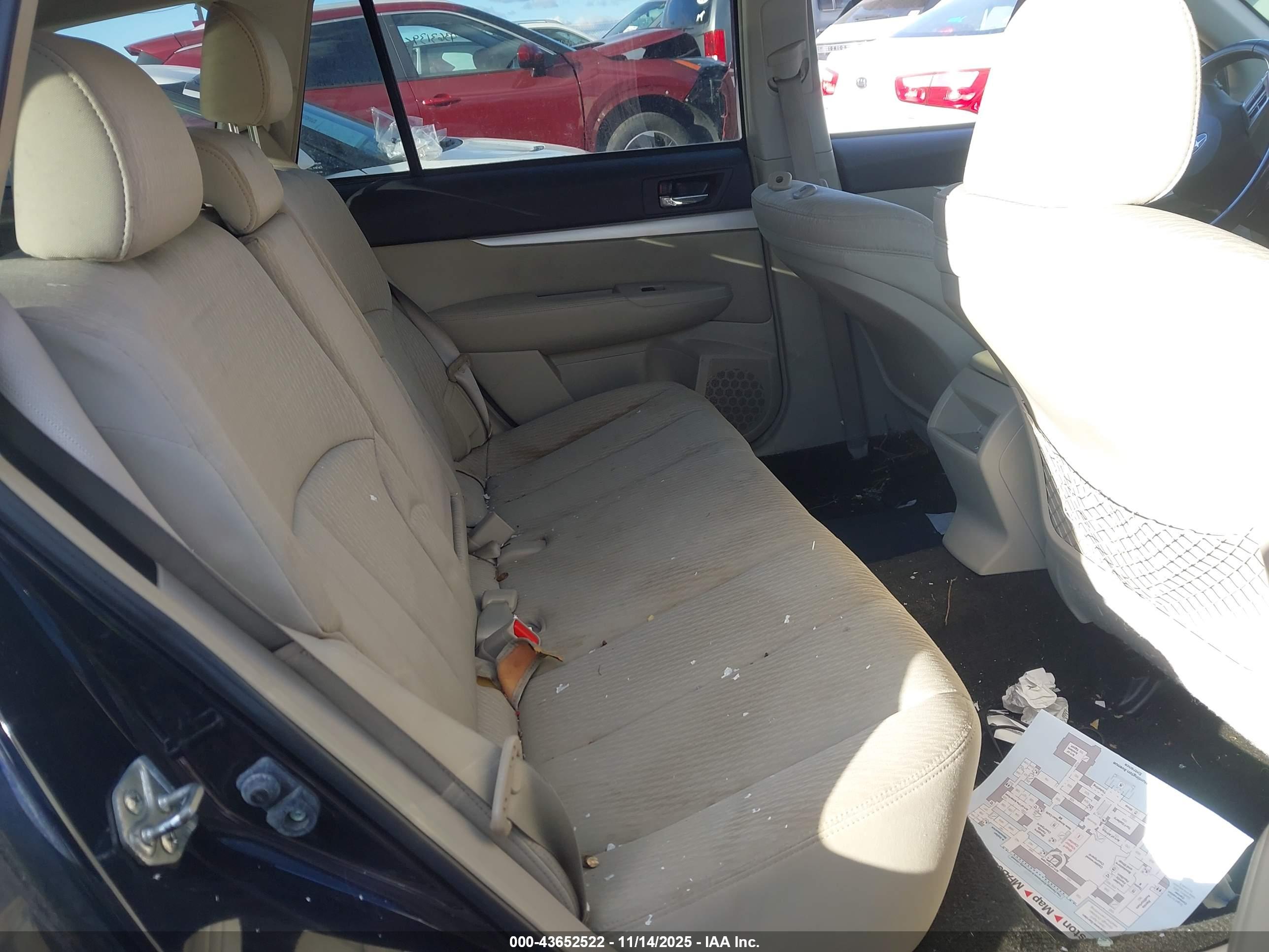 SUBARU OUTBACK image 8