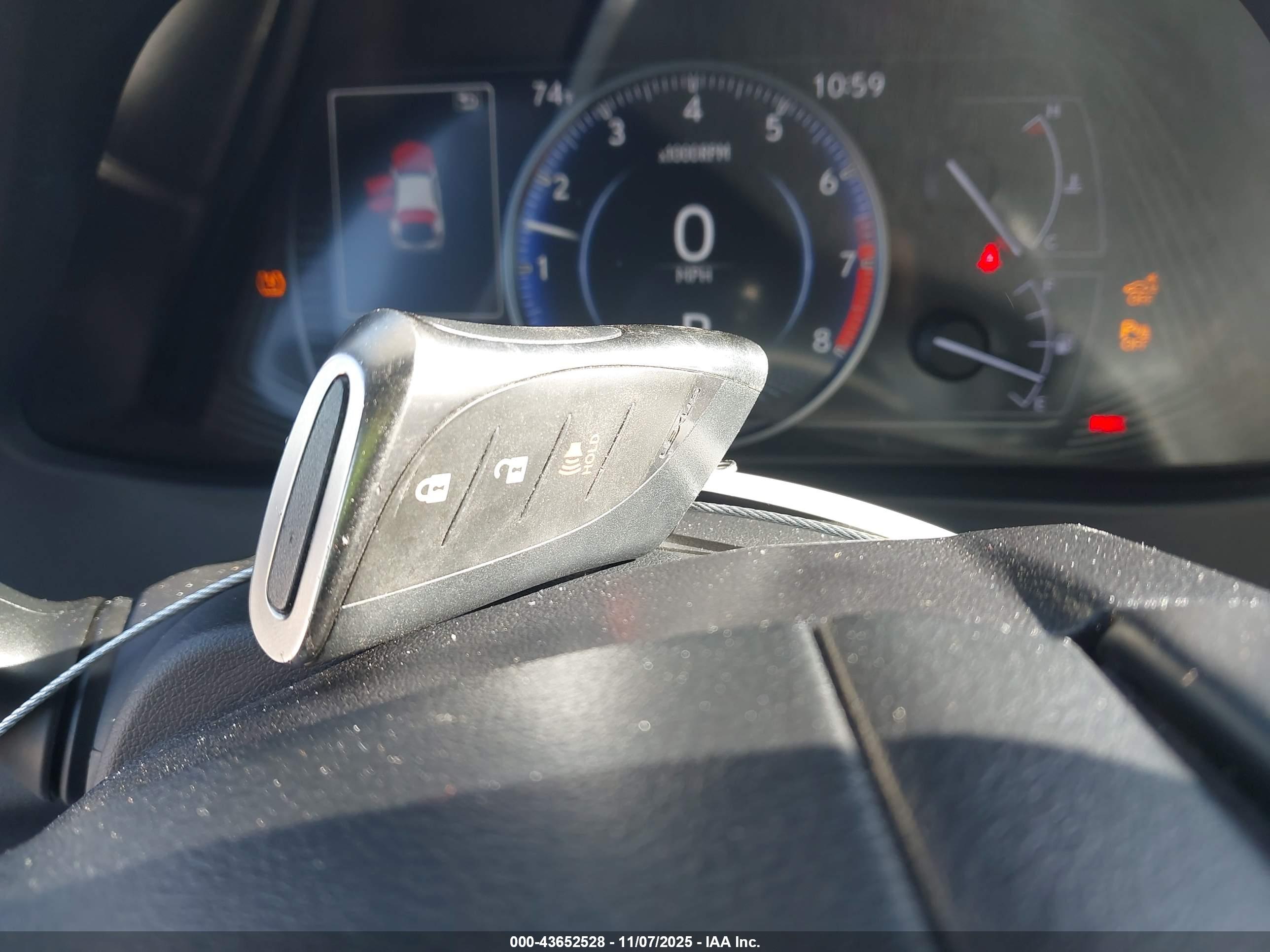 LEXUS UX image 11