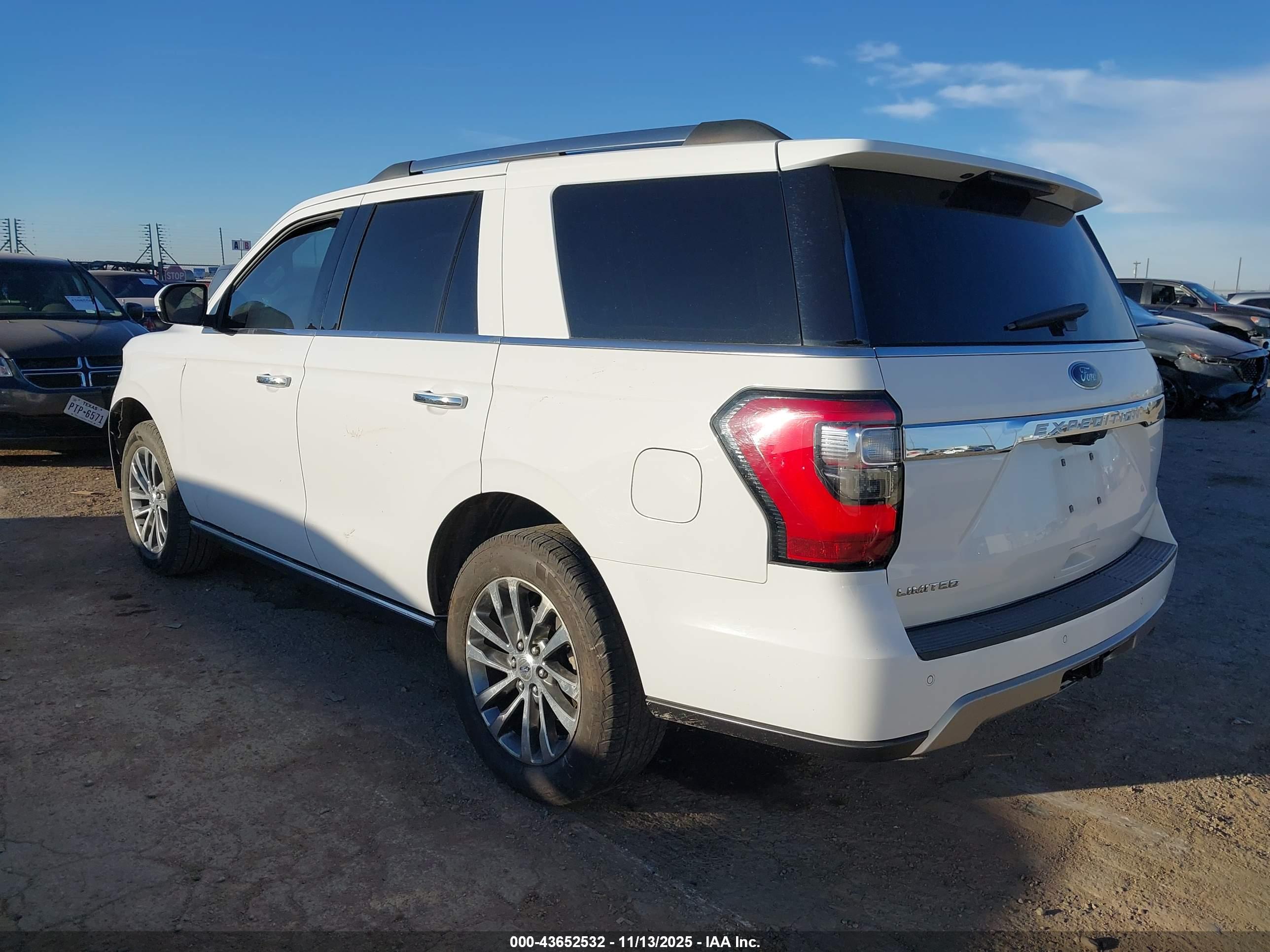 FORD EXPEDITION image 3