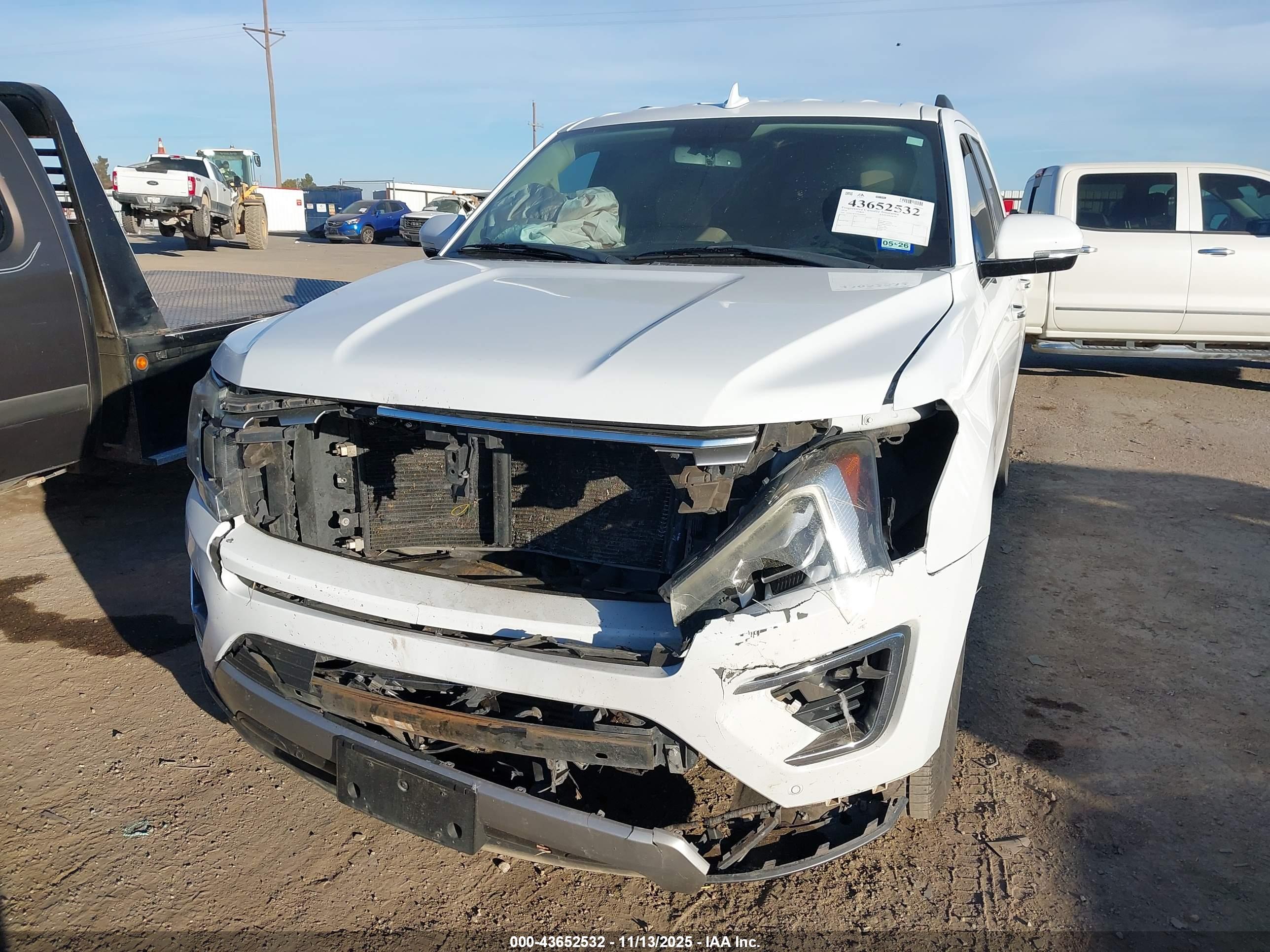 FORD EXPEDITION image 6